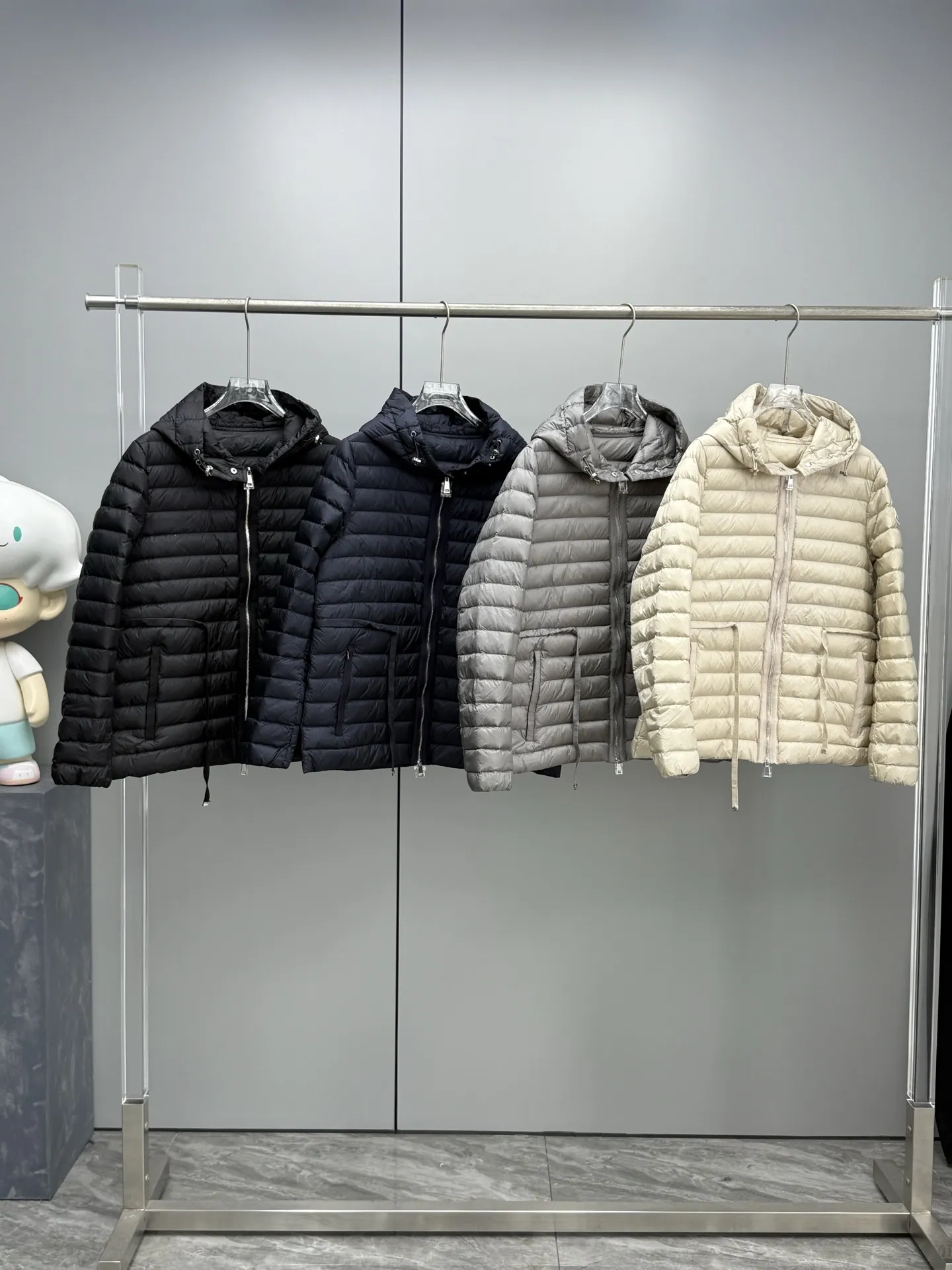 Moncler Raie 女性軽量ダウンジャケット 黒/ベージュ/グレー/ネイビー - 画像 (10)