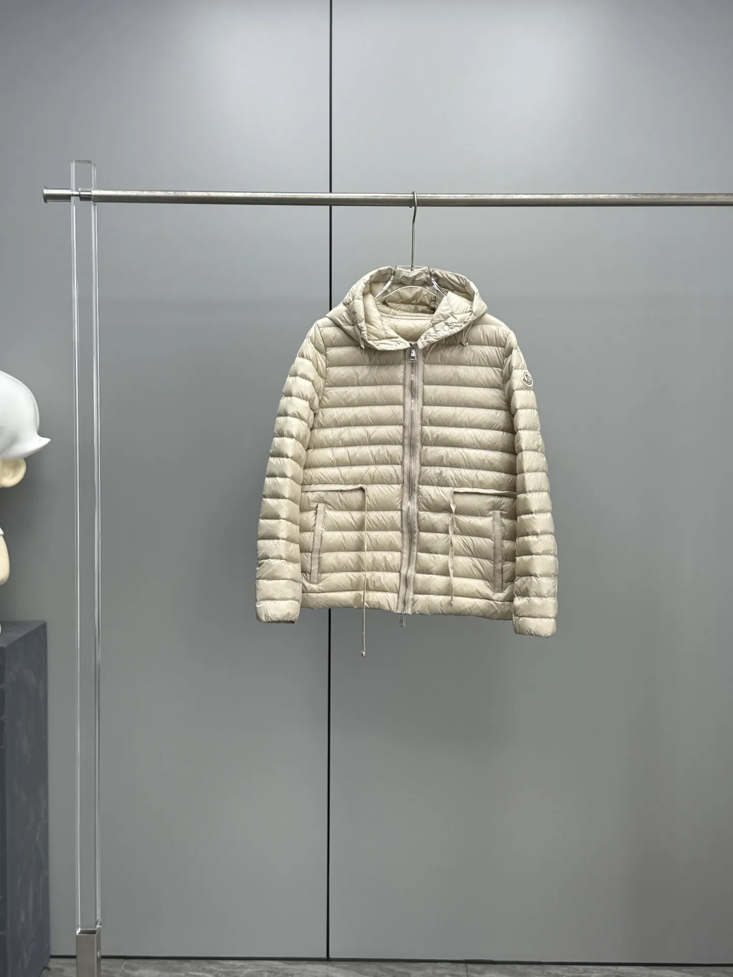 Moncler Raie 女性軽量ダウンジャケット 黒/ベージュ/グレー/ネイビー