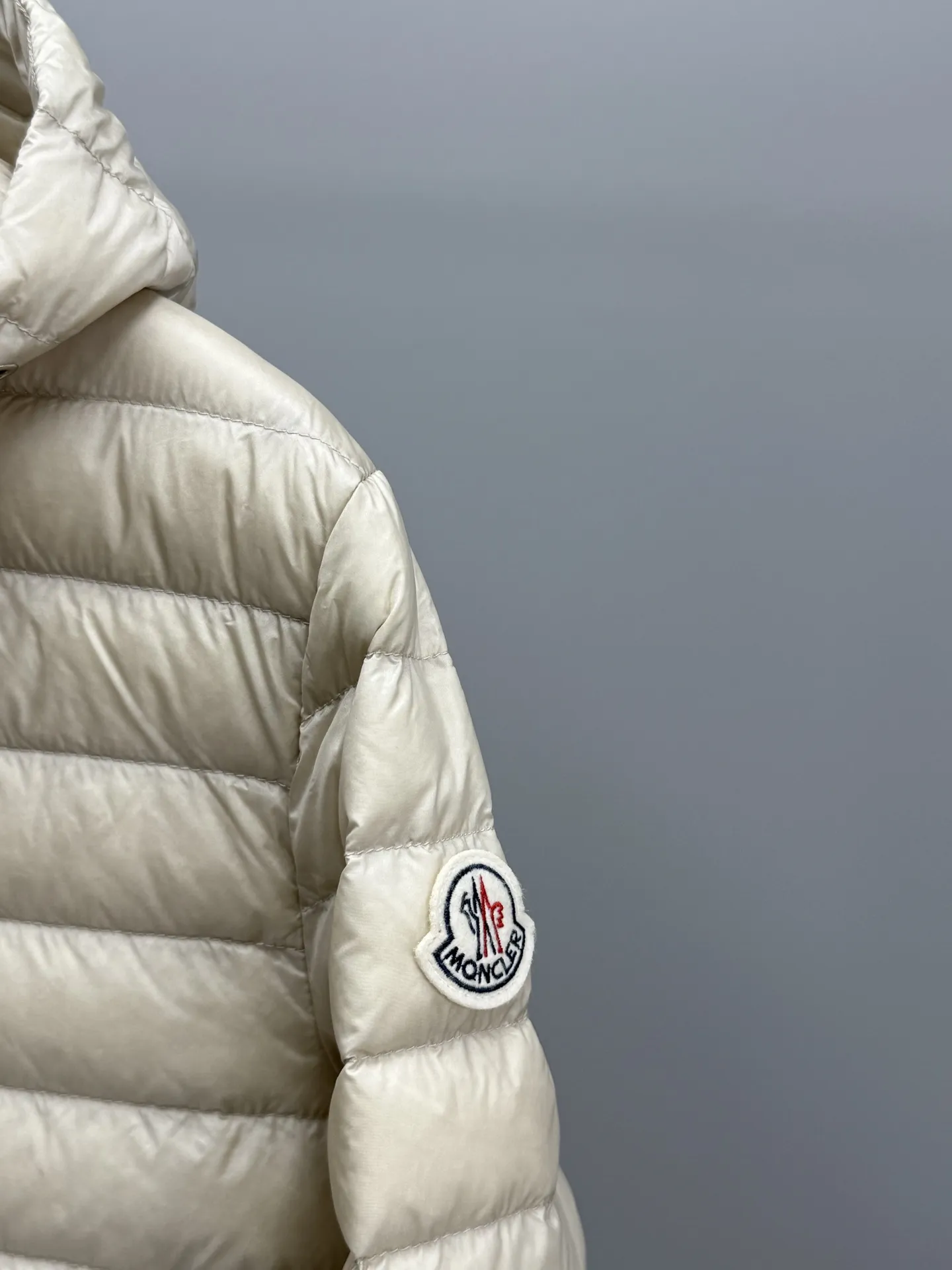 Moncler Raie 女性軽量ダウンジャケット 黒/ベージュ/グレー/ネイビー - 画像 (4)