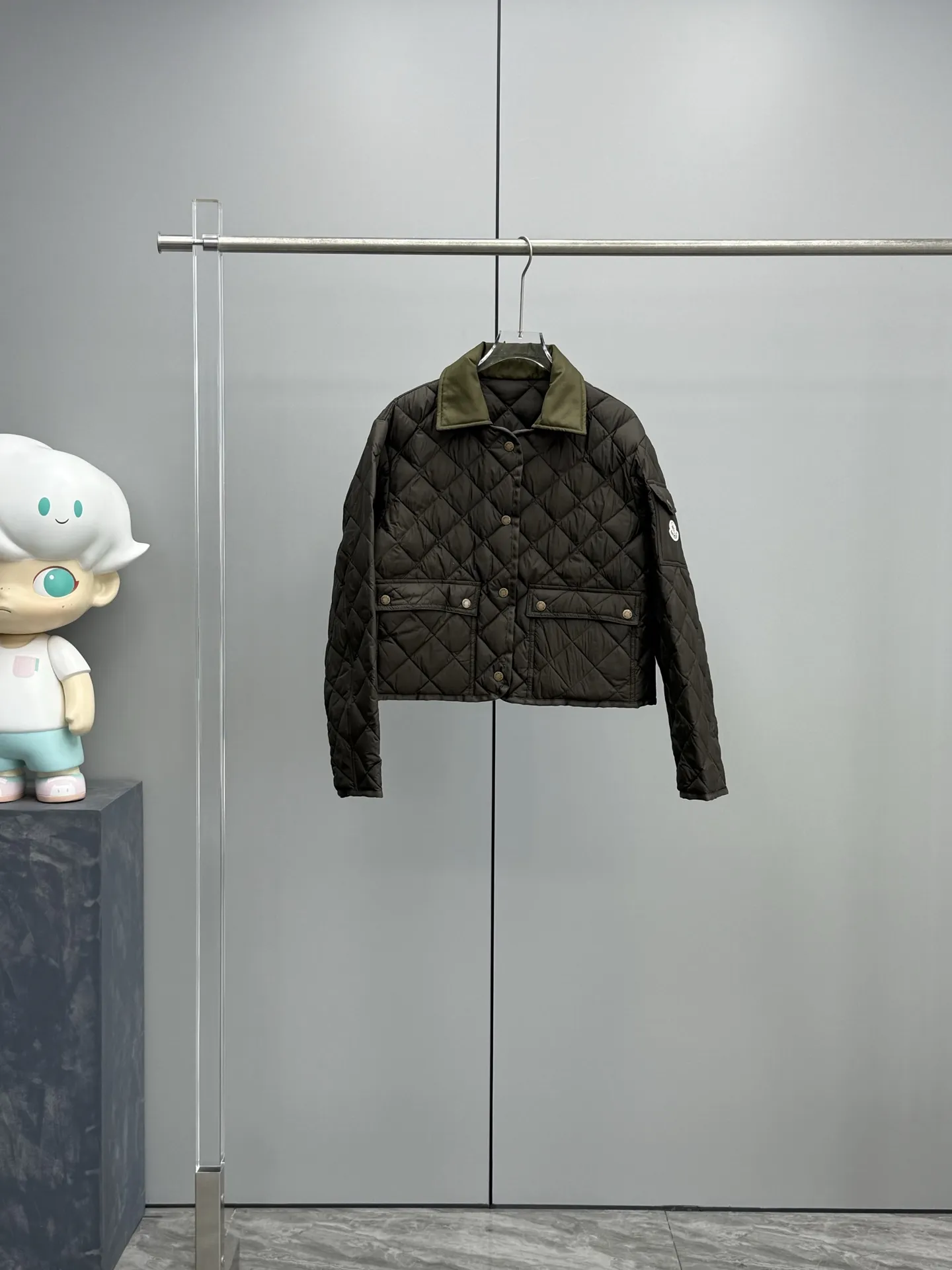 Moncler  ダウンジャケット 黒 シャツスタイル