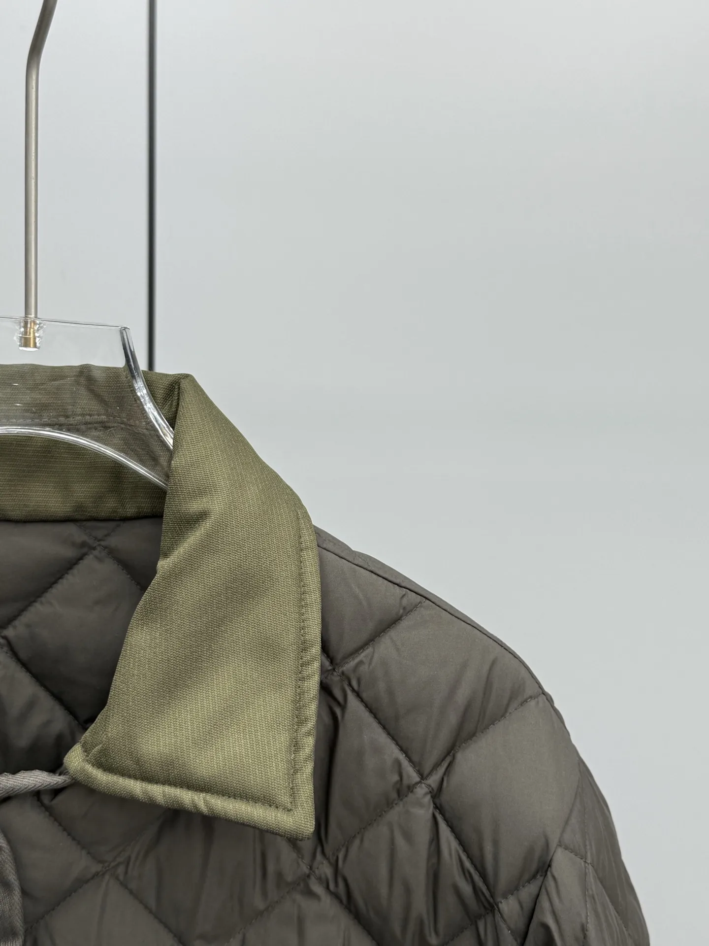 Moncler ダウンジャケット 黒 シャツスタイル - 画像 (4)