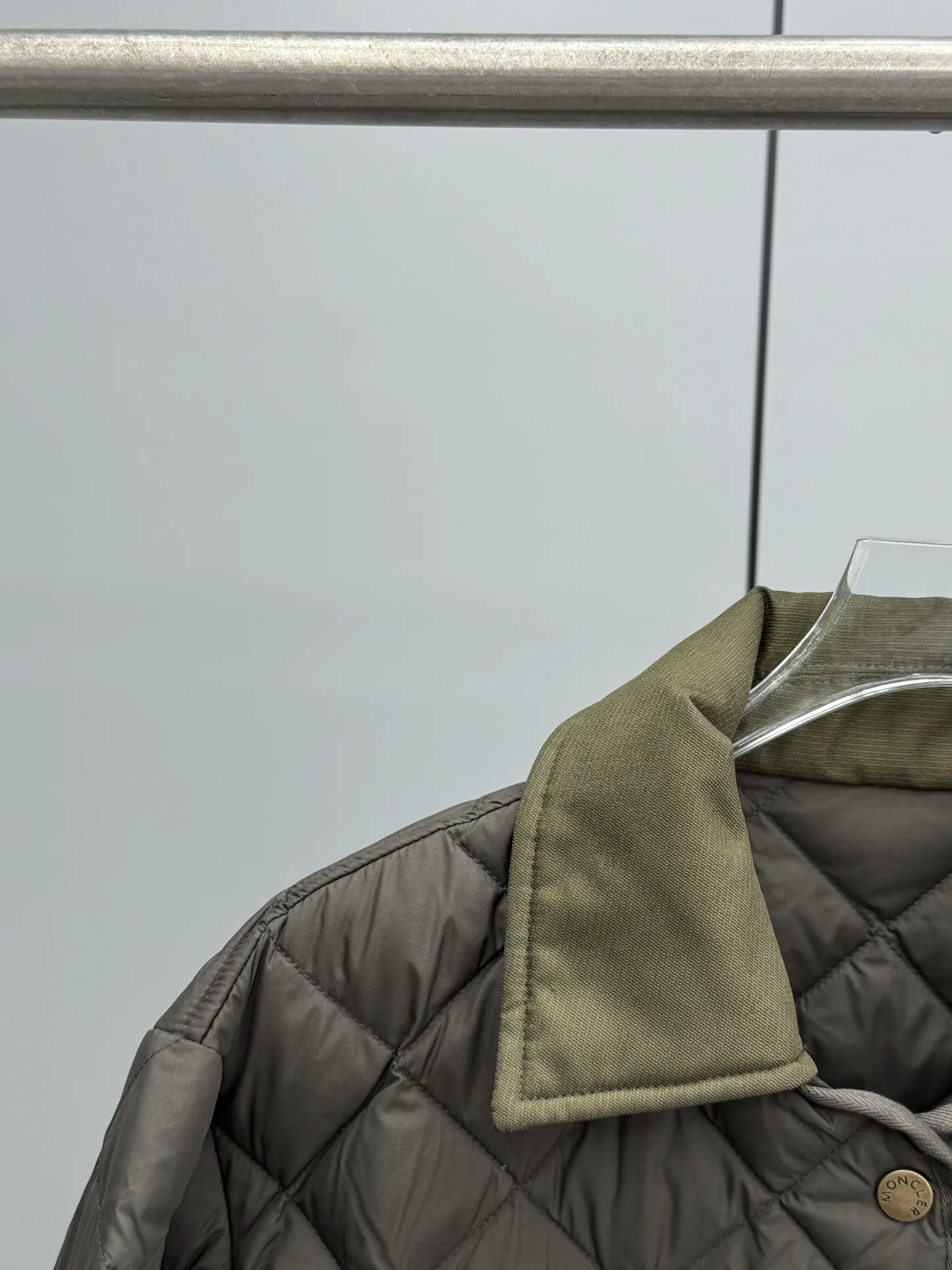 Moncler ダウンジャケット 黒 シャツスタイル - 画像 (5)