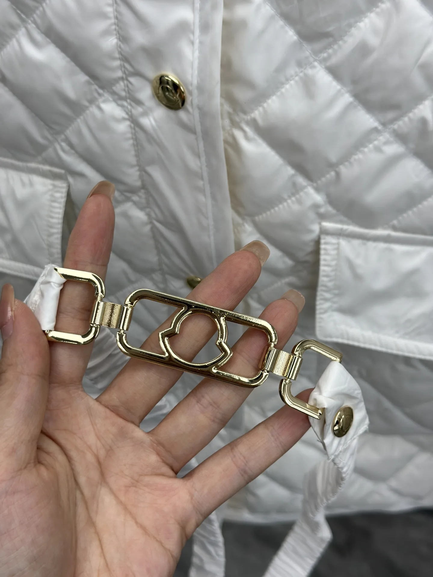 Moncler 白色レディース用ダウンジャケット - 画像 (8)