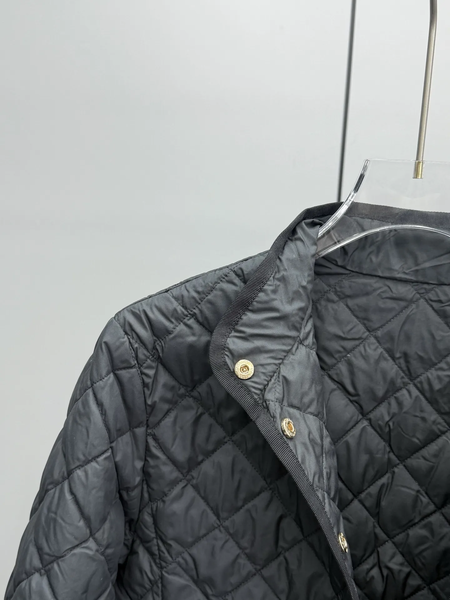 Moncler ひし形チェックショートダウンジャケットベージュ - 画像 (5)