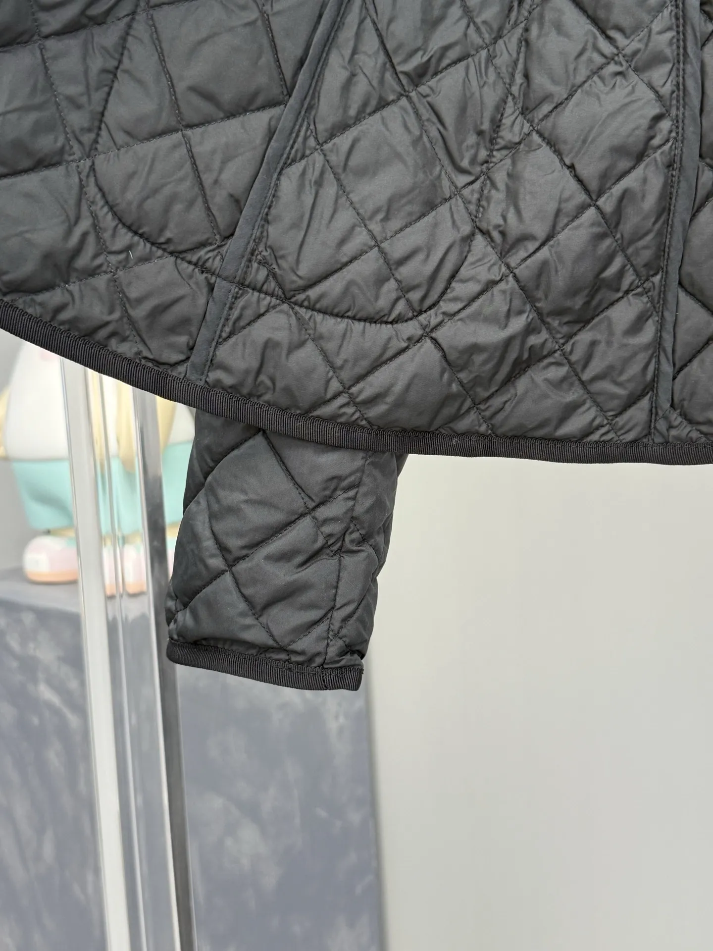 Moncler ひし形チェックショートダウンジャケットベージュ - 画像 (7)