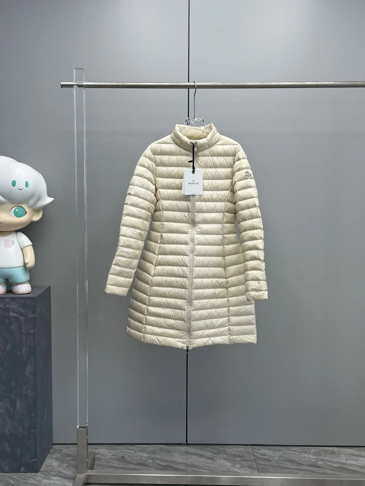 モンクレール IGELONG ダウンコート ブラック スリムフィット - 画像 (10)