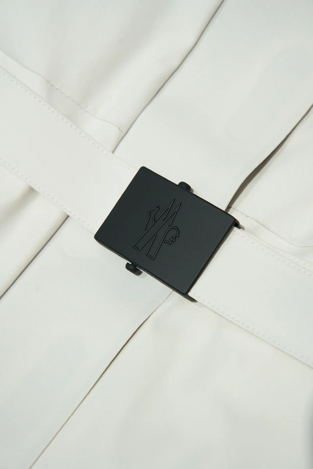 Moncler 白 スキーのダウンジャケット狐の毛糸 - 画像 (8)