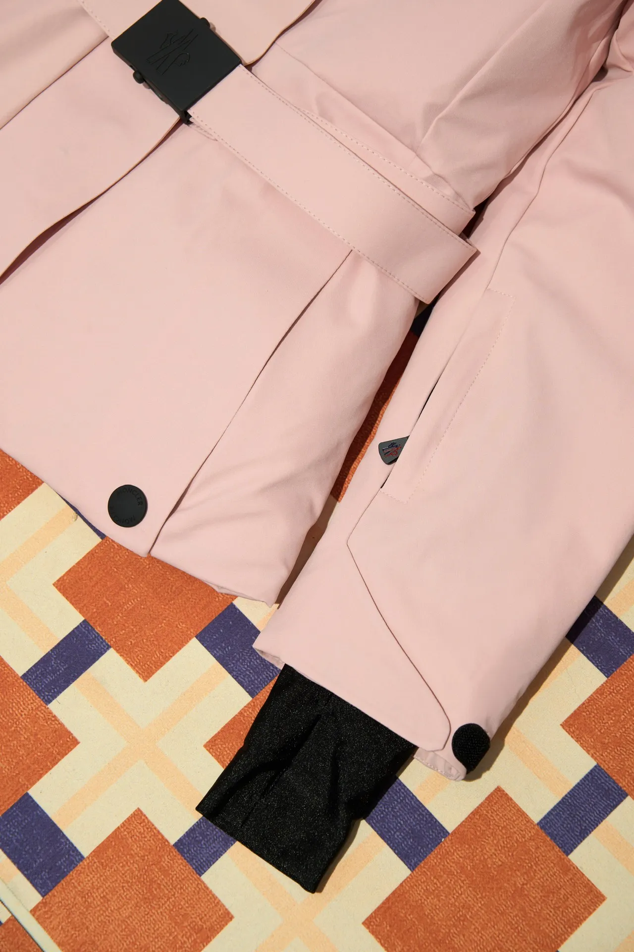 Moncler ピンク色スキーウェア ダウンジャケット - 画像 (9)