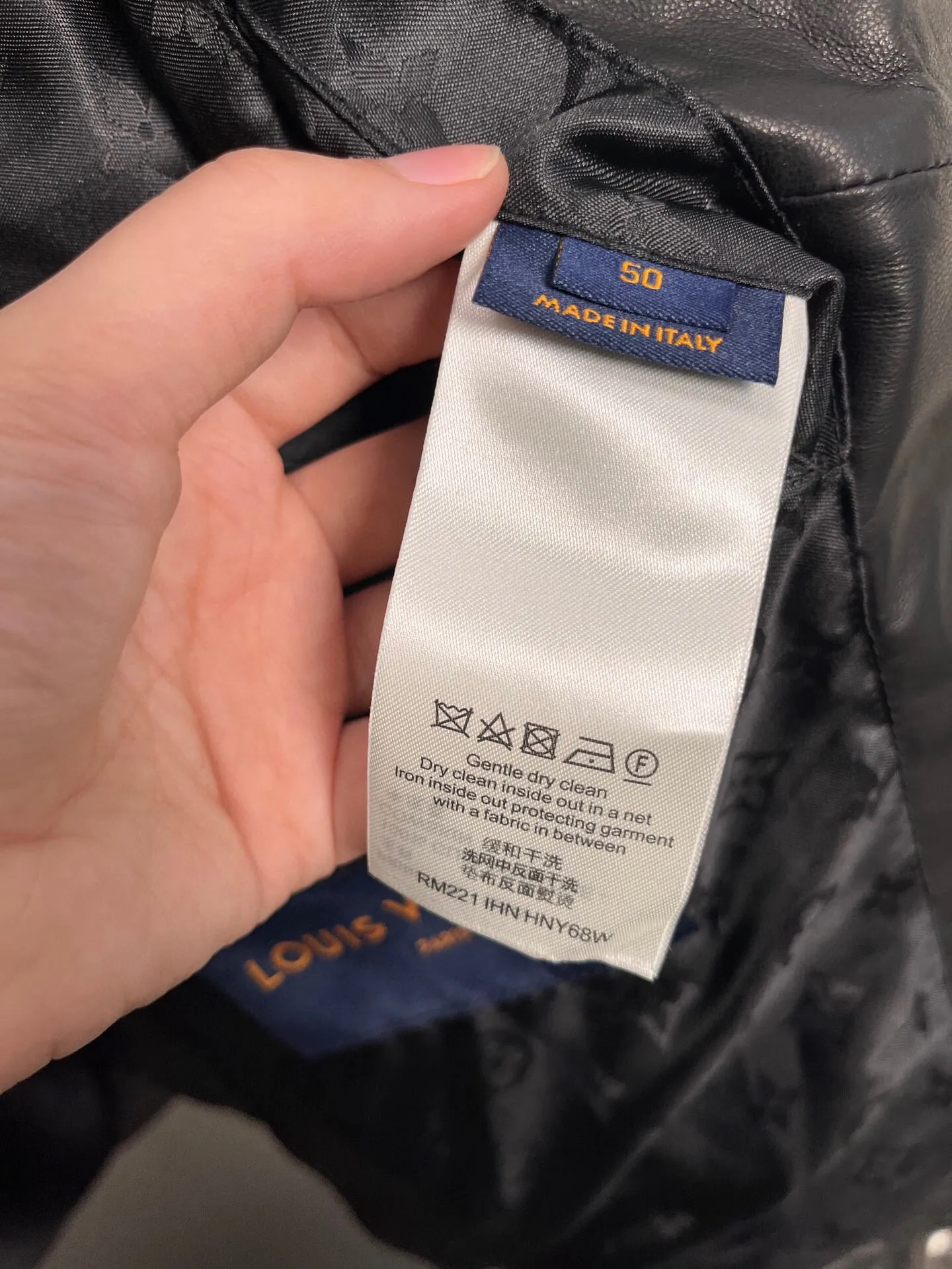 Louis Vuitton 黒エンボスフードコートダウンジャケット - 画像 (10)