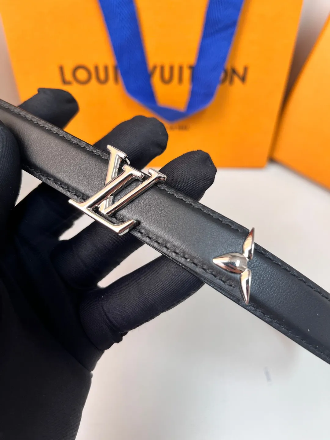 Louis Vuitton ブラックレザーベルト - 画像 (3)