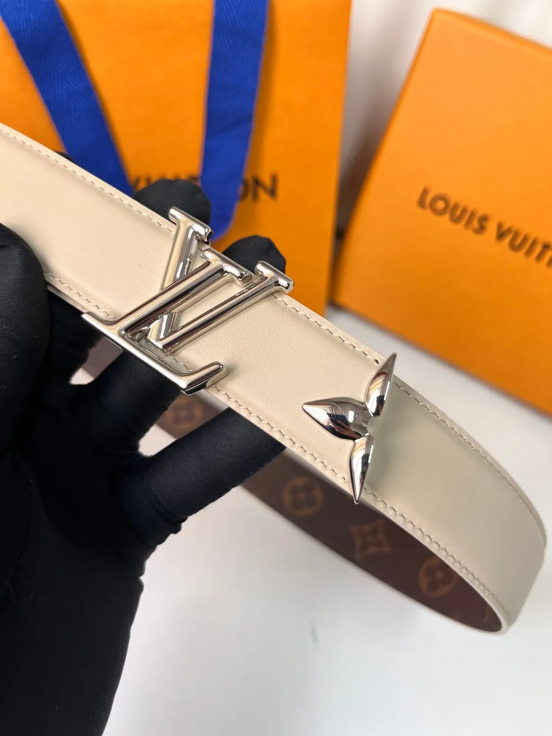 Louis Vuitton ベージュ レディースベルト - 画像 (3)