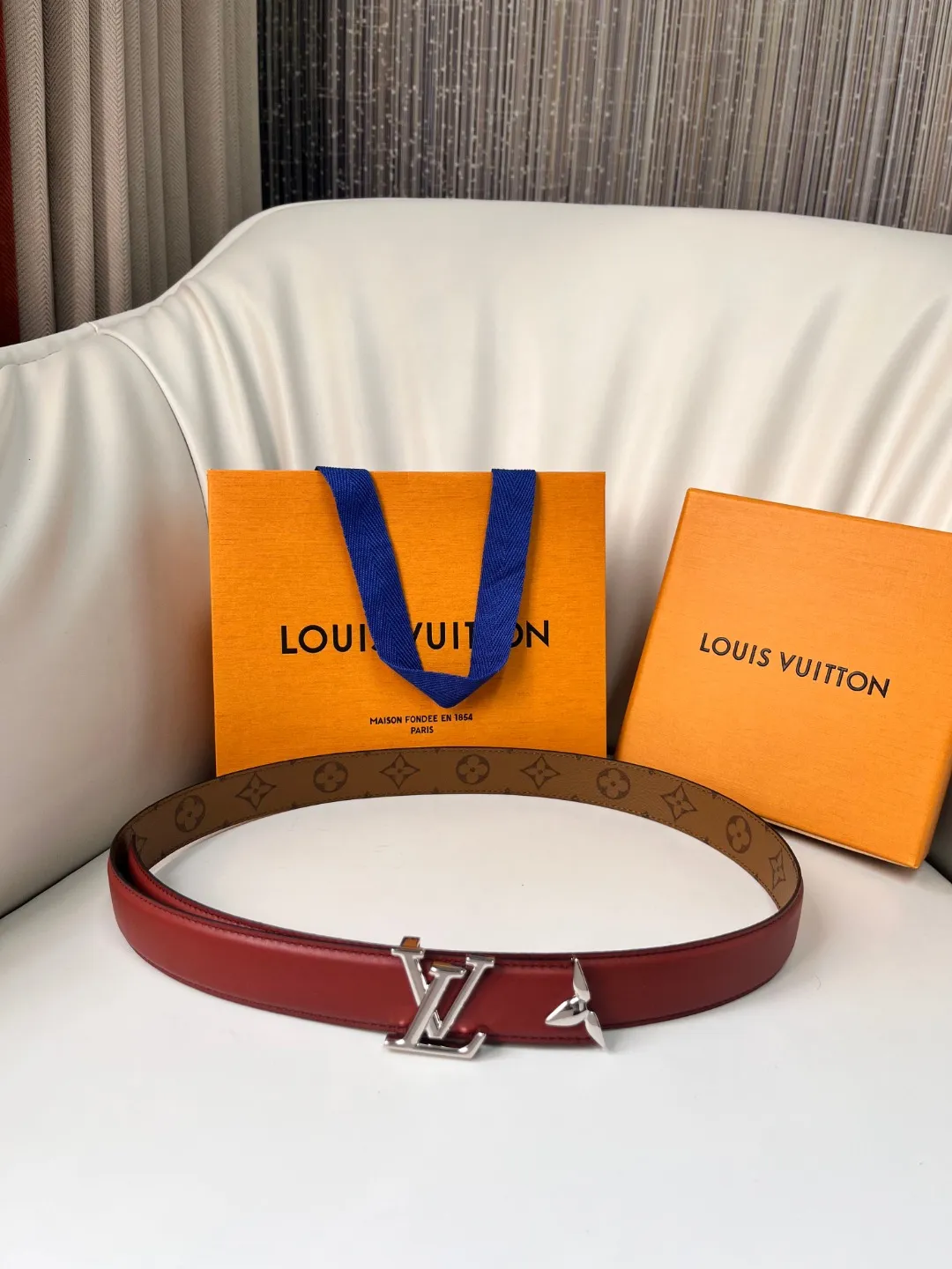 Louis Vuitton レッドベルト キャンバスデザイン
