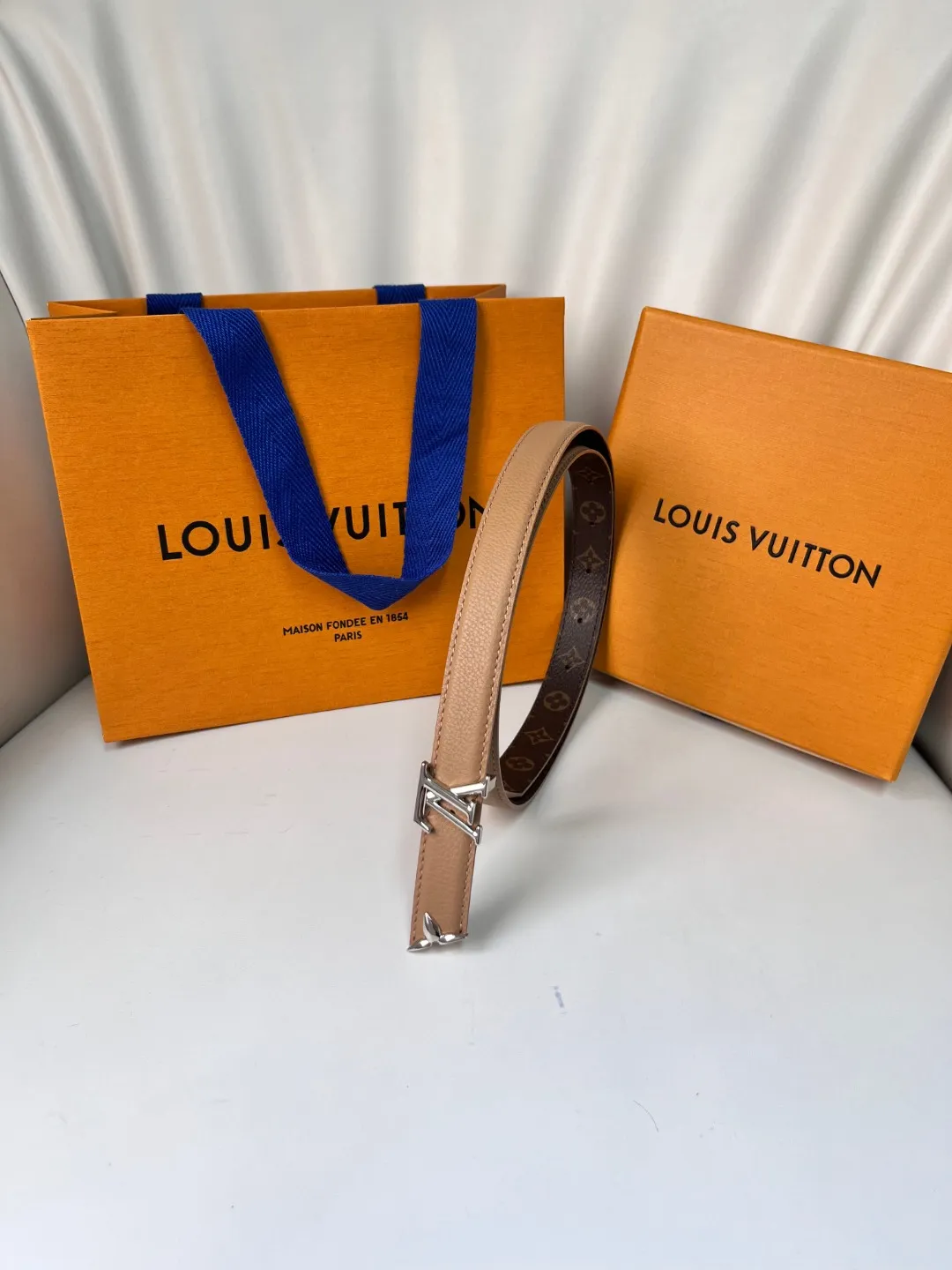 Louis Vuitton キャメルレザーベルト - 画像 (10)