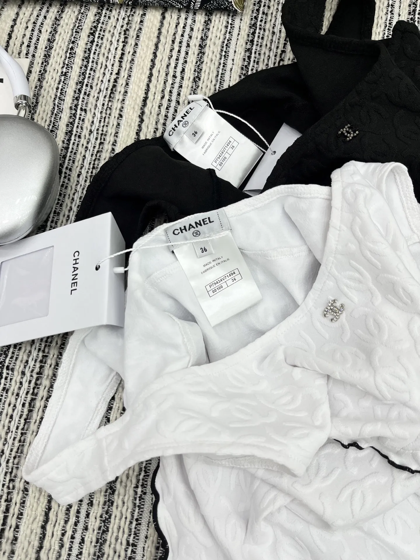 Chanel 黒色 クラシック水着スタイルワンピース - 画像 (7)