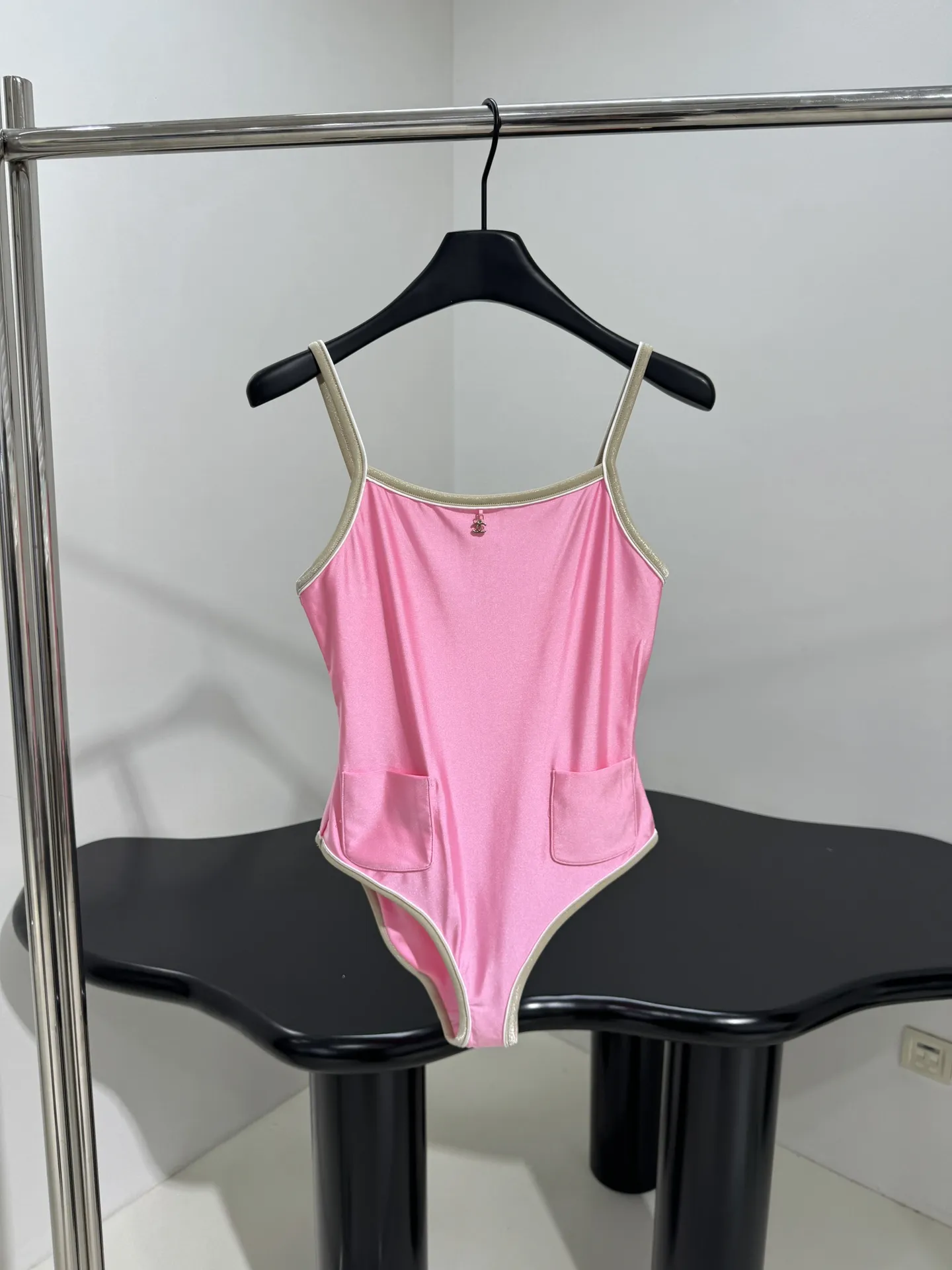 CHANEL  coco beachピンクビキニワンピース