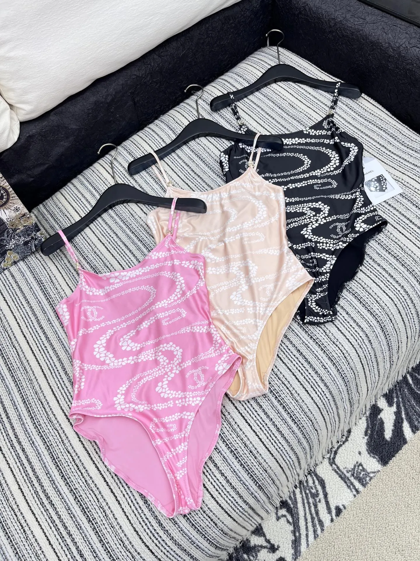 CHANEL  ピンク黒ベージュ  水着