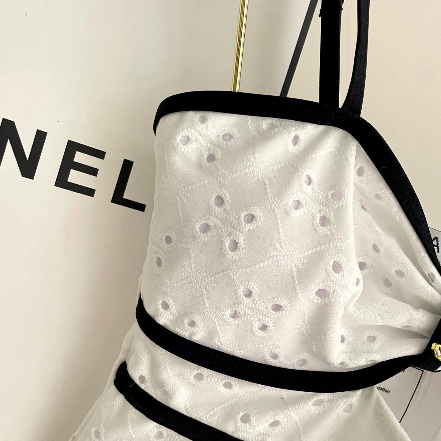 CHANEL ホワイトレースワンピース水着 - 画像 (7)