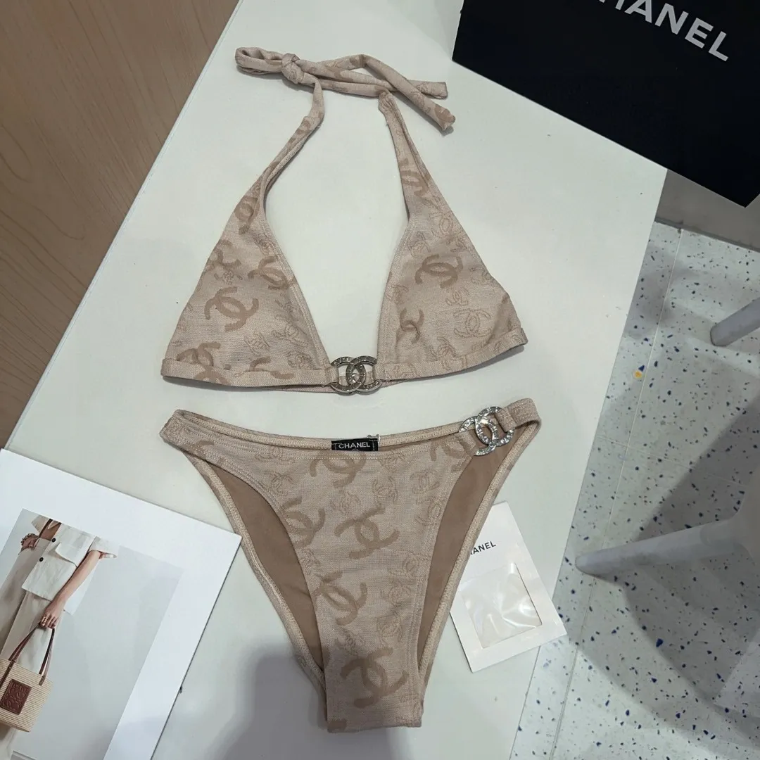 CHANELビキニベージュハーフィネス