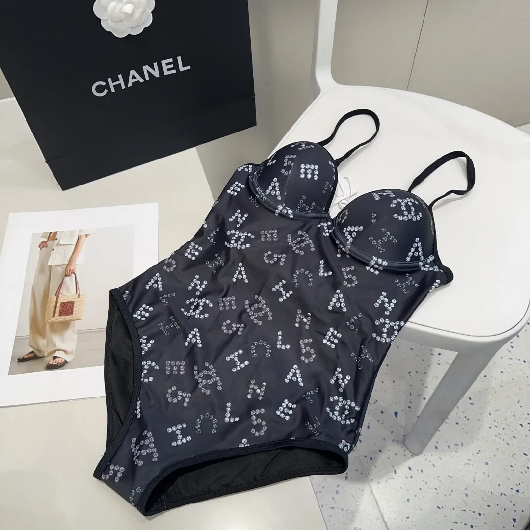 CHANEL ブラック ロゴ柄 ワンピース水着 - 画像 (6)