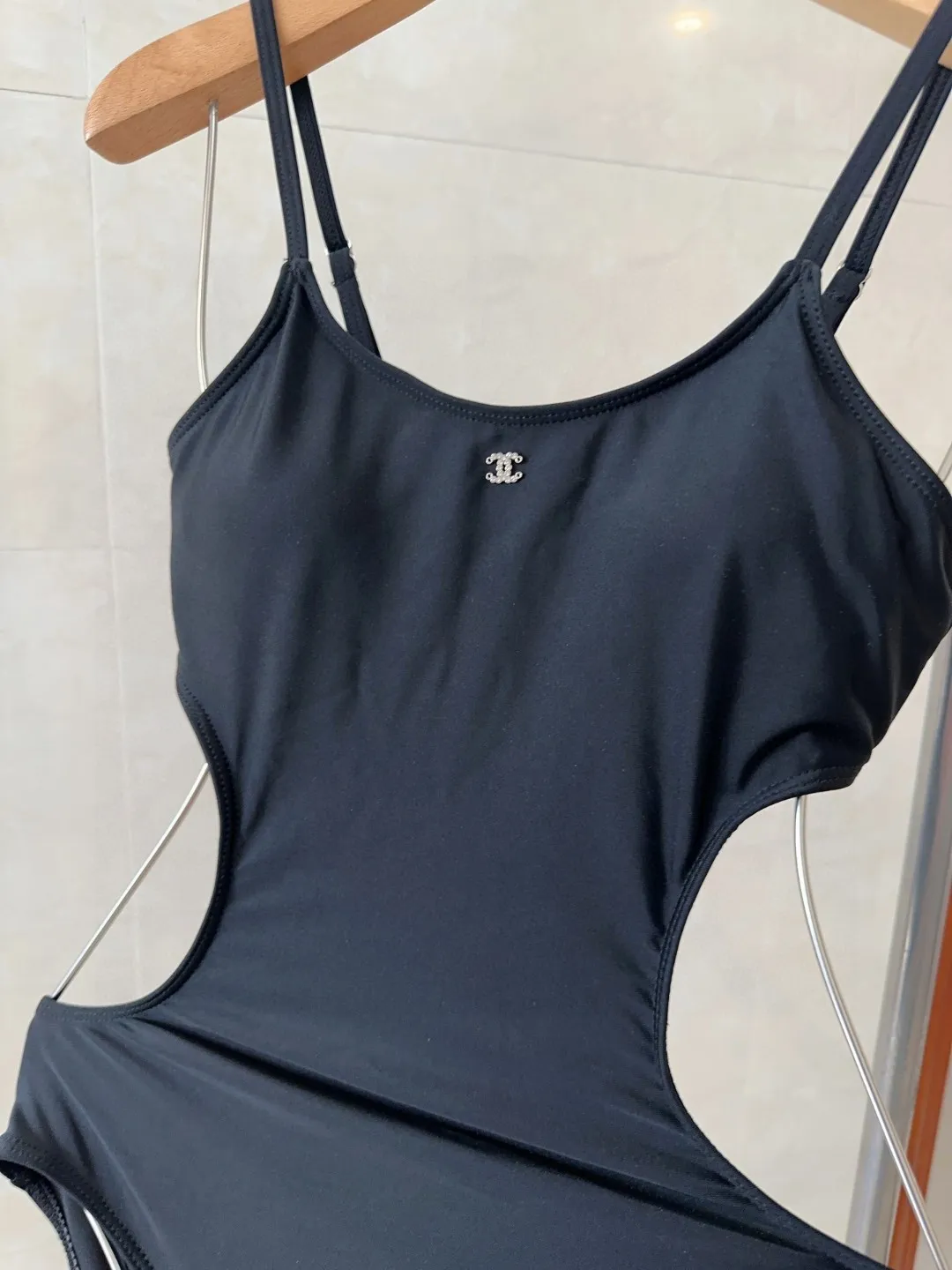 CHANEL黒カットアウト水着SMLサイズ - 画像 (7)