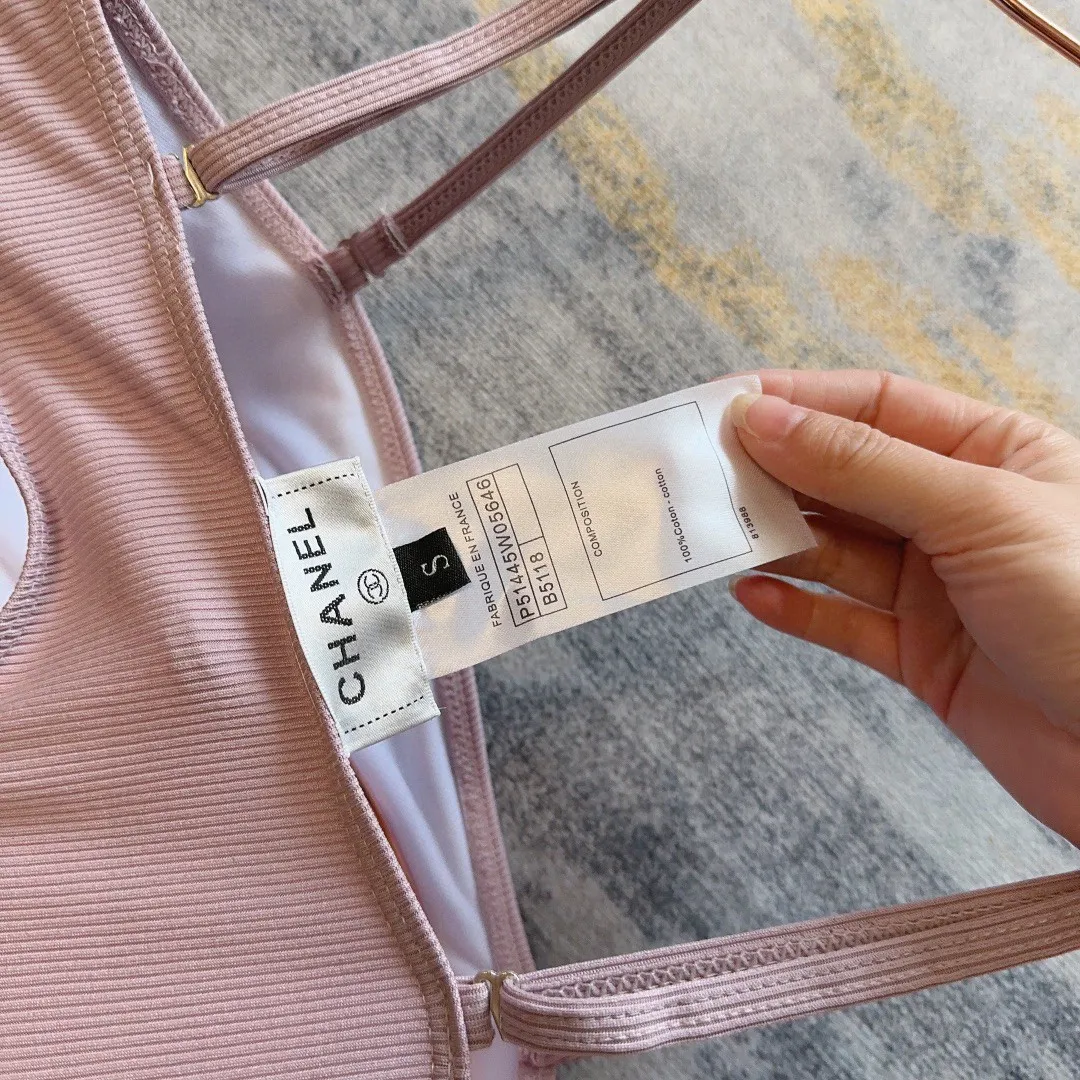 CHANEL ピンクとグレーのワンピース水着 - 画像 (7)