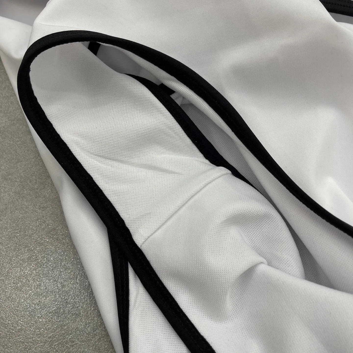 Chanel 25ss ワンピース水着 ホワイト Vネック - 画像 (8)