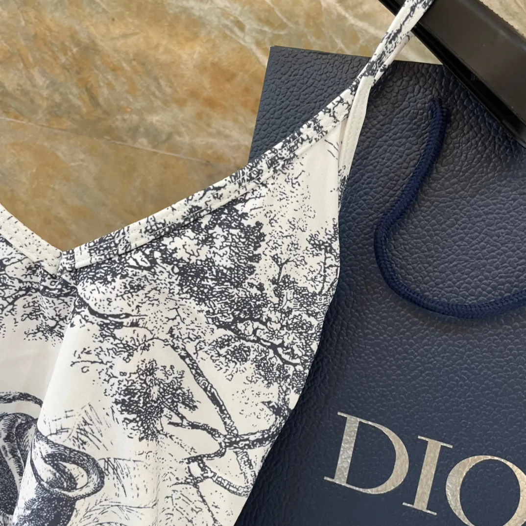 Christian Dior ホワイト動物柄ワンピース水着 - 画像 (5)