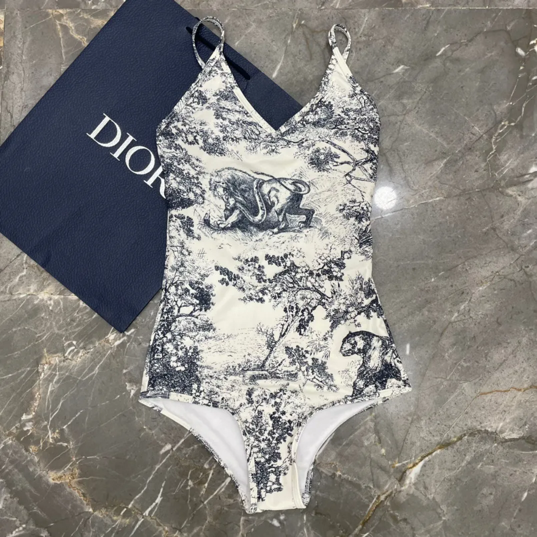 Christian Dior ホワイト動物柄ワンピース水着 - 画像 (8)