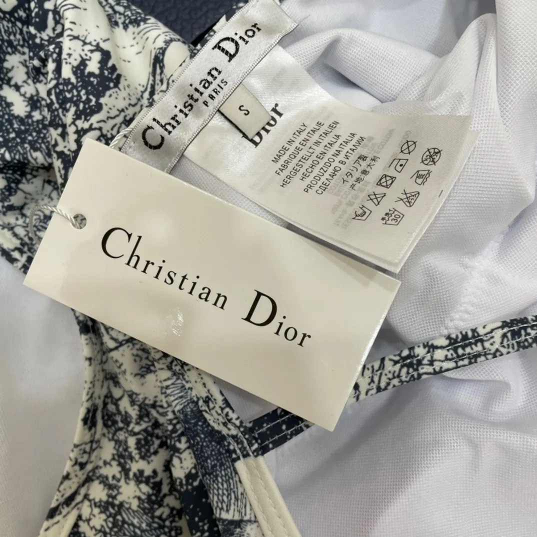 Christian Dior ホワイト動物柄ワンピース水着 - 画像 (9)