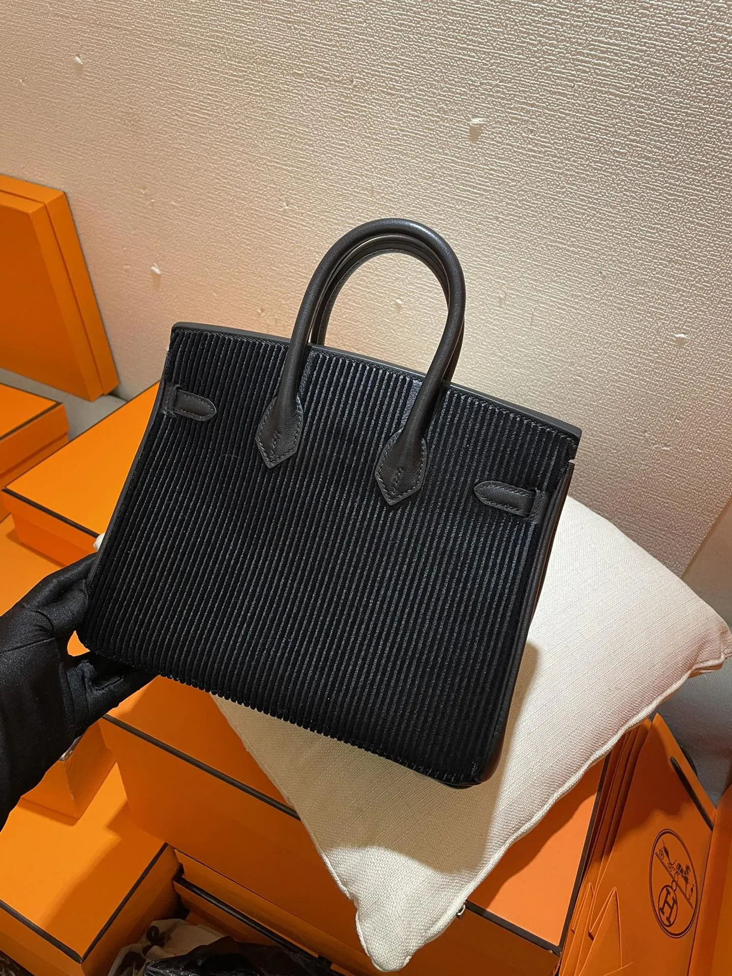 HERMÈS新作コーデュロイパッチワークBirkin25黒 - 画像 (6)