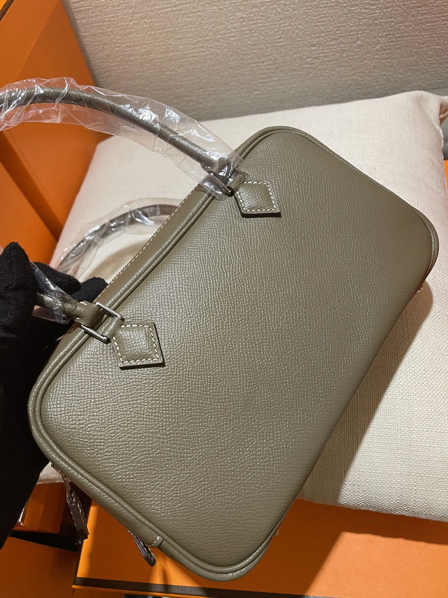 エルメスPlume mini 22中古款 大象灰ハンドバッグ - 画像 (3)