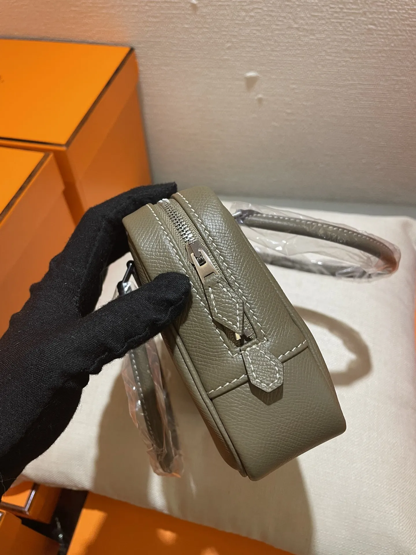 エルメスPlume mini 22中古款 大象灰ハンドバッグ - 画像 (5)