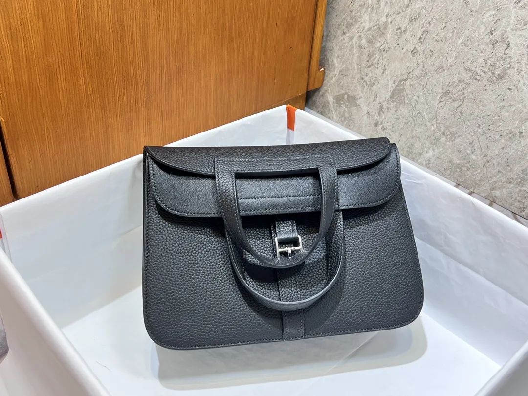 エルメス Halzan 25cm ブラック バッグ