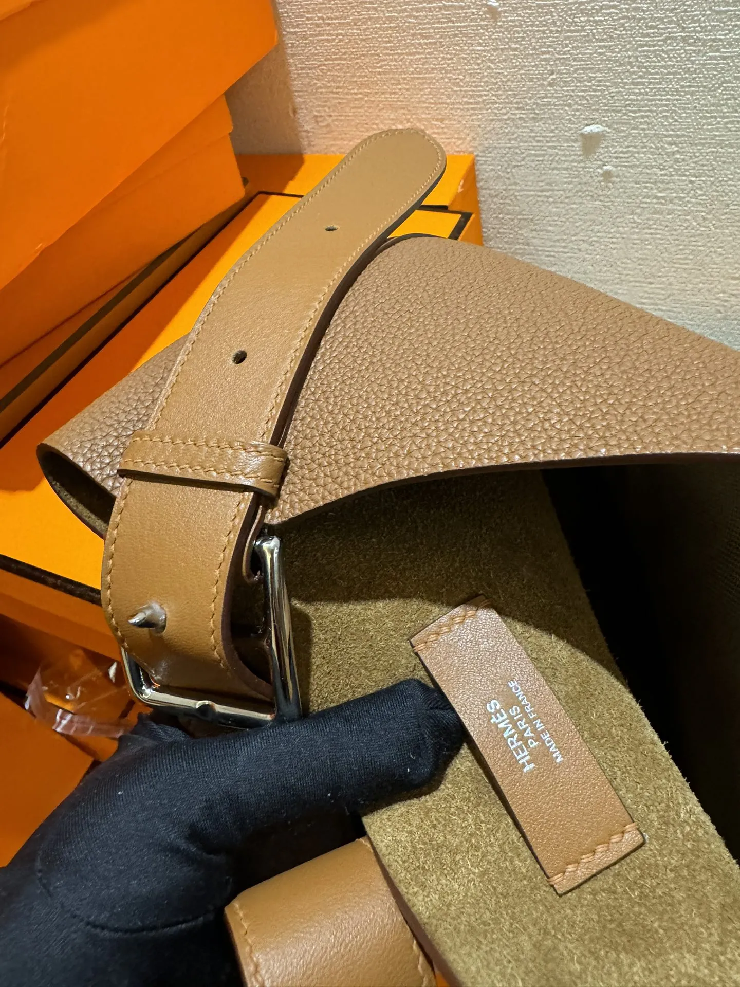 HERMES 2023春夏 タンカラーのショルダーバッグ - 画像 (9)