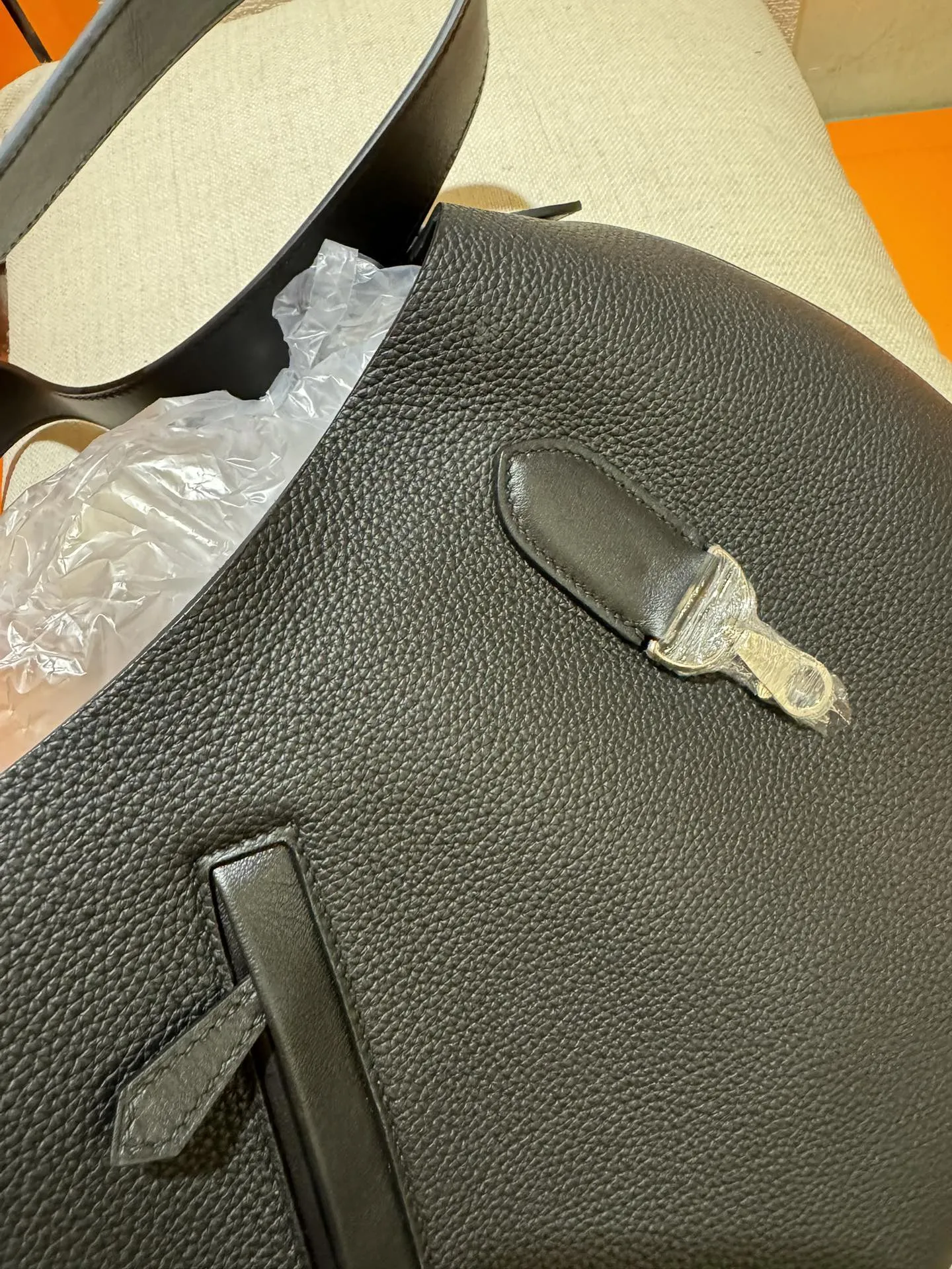 HERMES 23春夏女 黒 わきの下包み - 画像 (3)