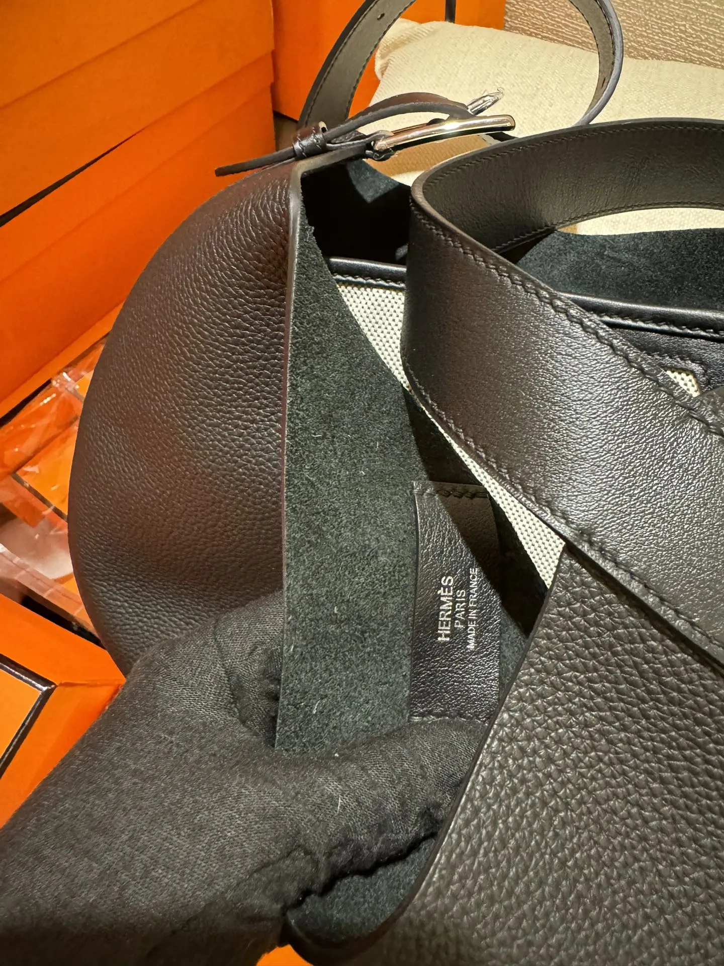 HERMES 23春夏女 黒 わきの下包み - 画像 (9)