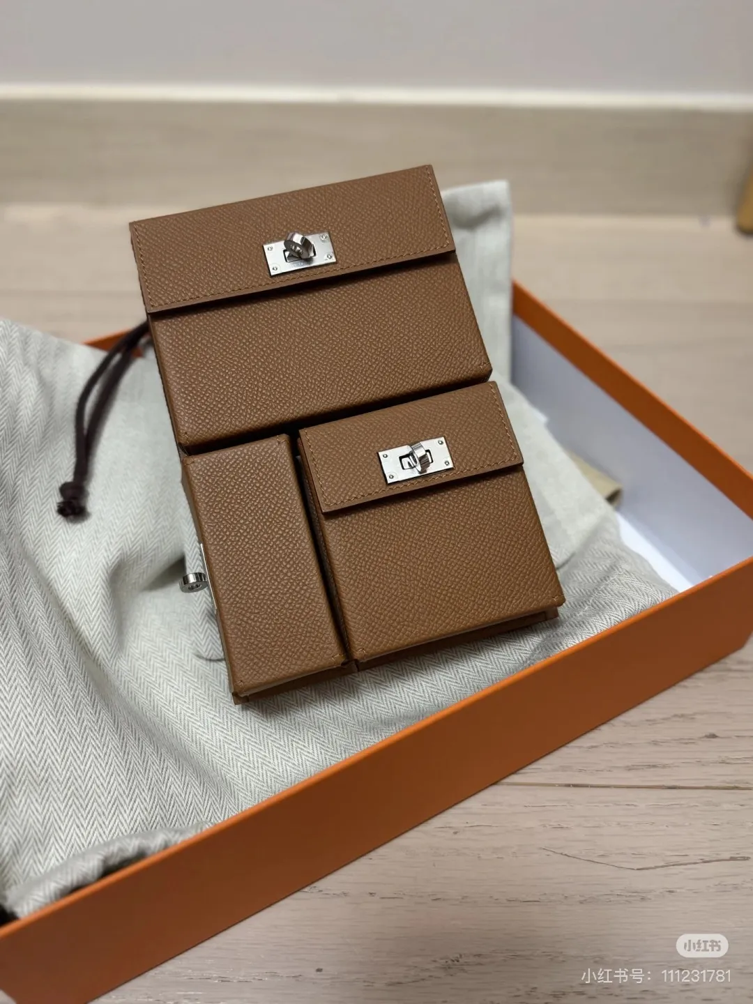 Hermès 2024春夏 Kelly Multi Pocket To Go ブラック - 画像 (8)