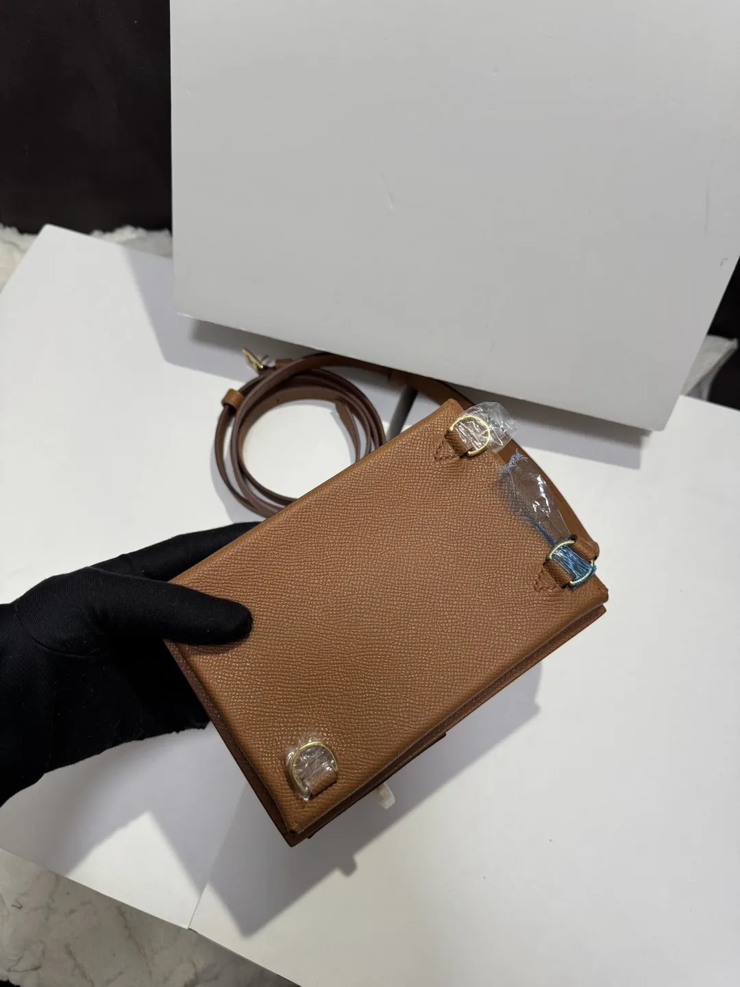 エルメス2024春夏KellyMultiPocketToGo茶色ハンドバッグ - 画像 (5)