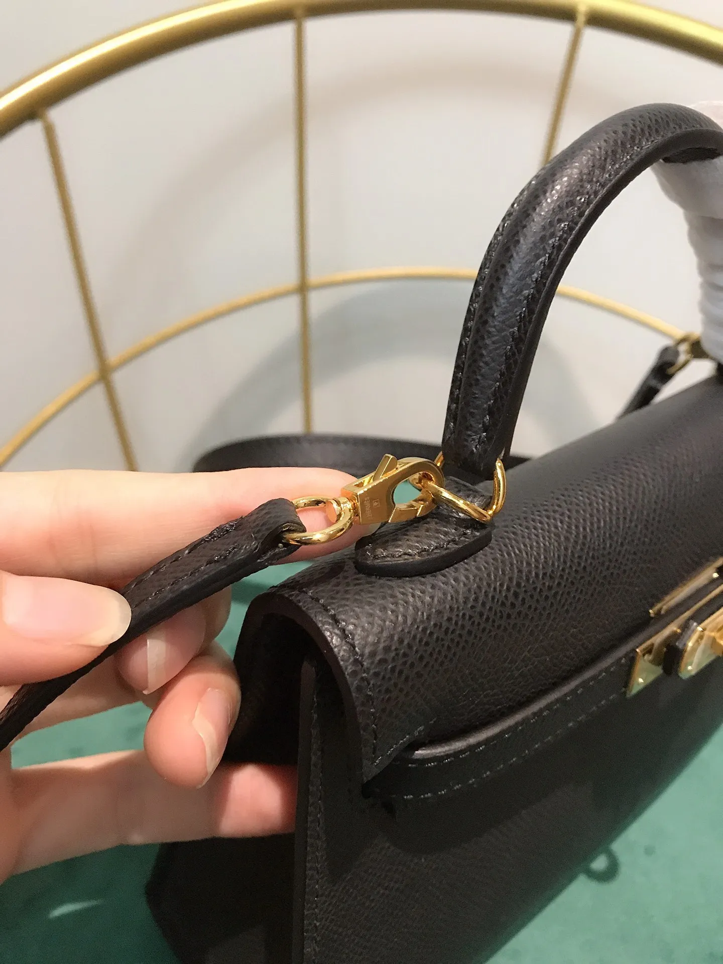 HERMES Kelly Mini 2nd ブラック バッグ - 画像 (5)
