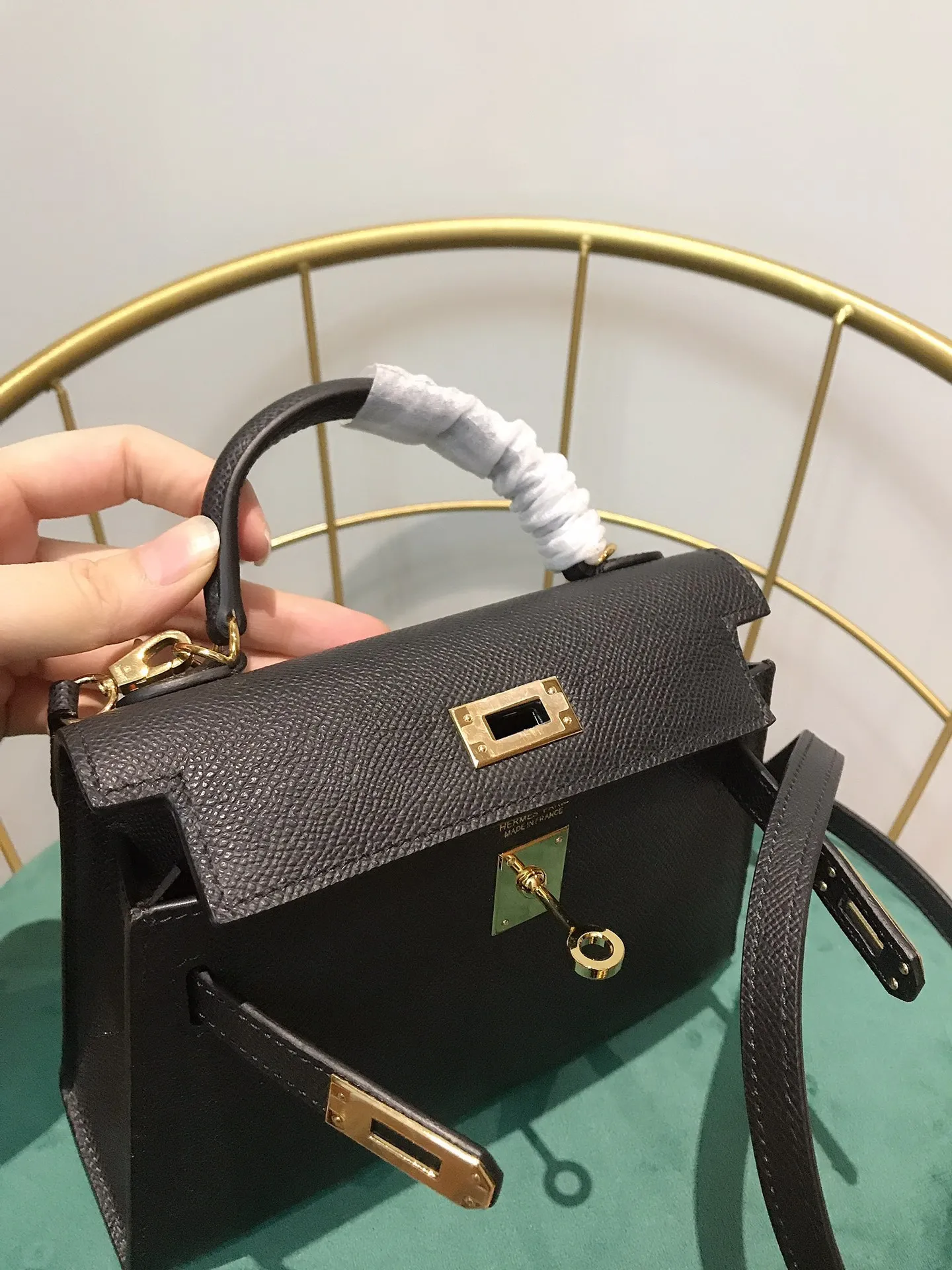 HERMES Kelly Mini 2nd ブラック バッグ - 画像 (7)