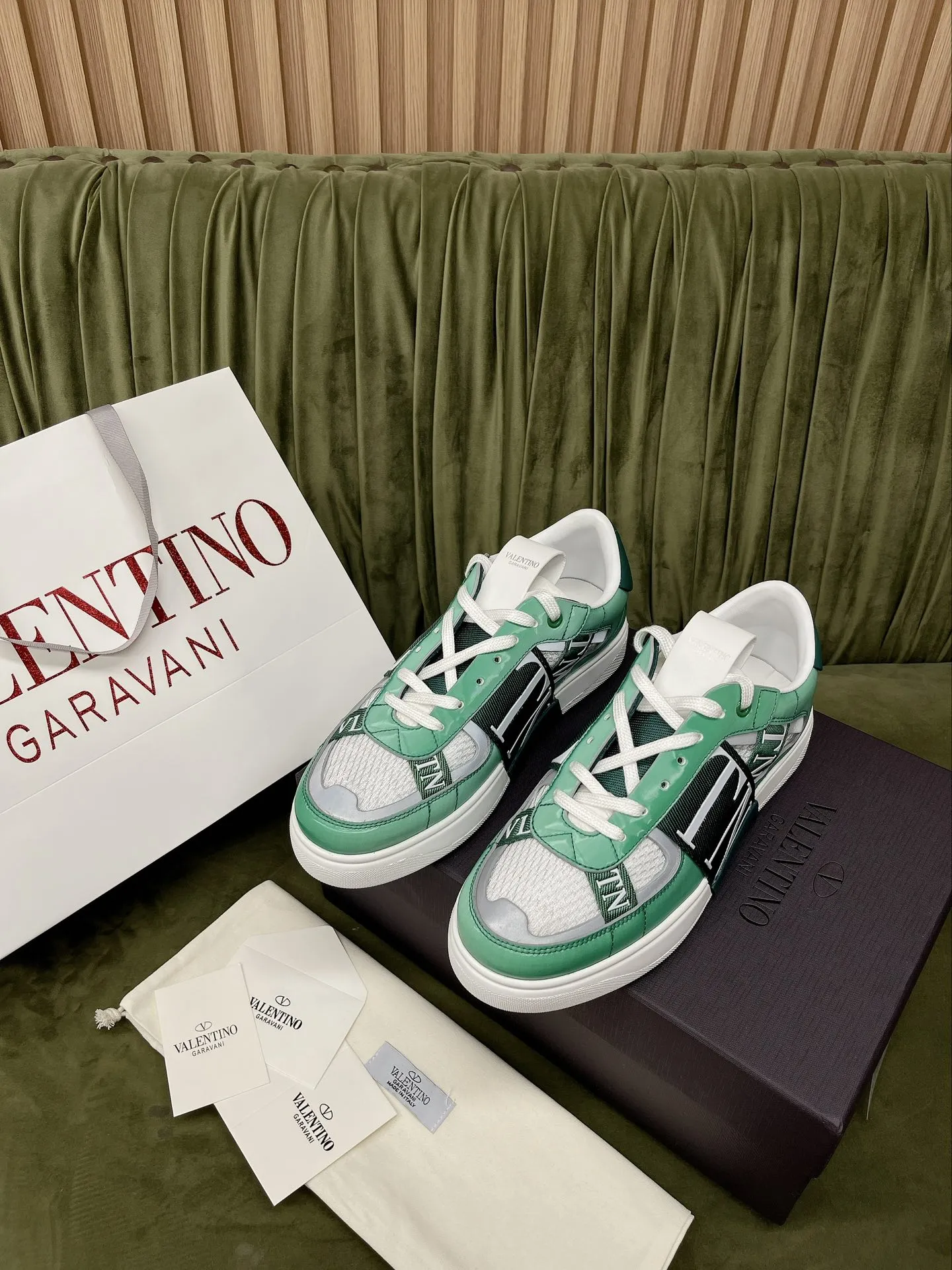 Valentino グリーン レーザーカラーシューズ - 画像 (3)