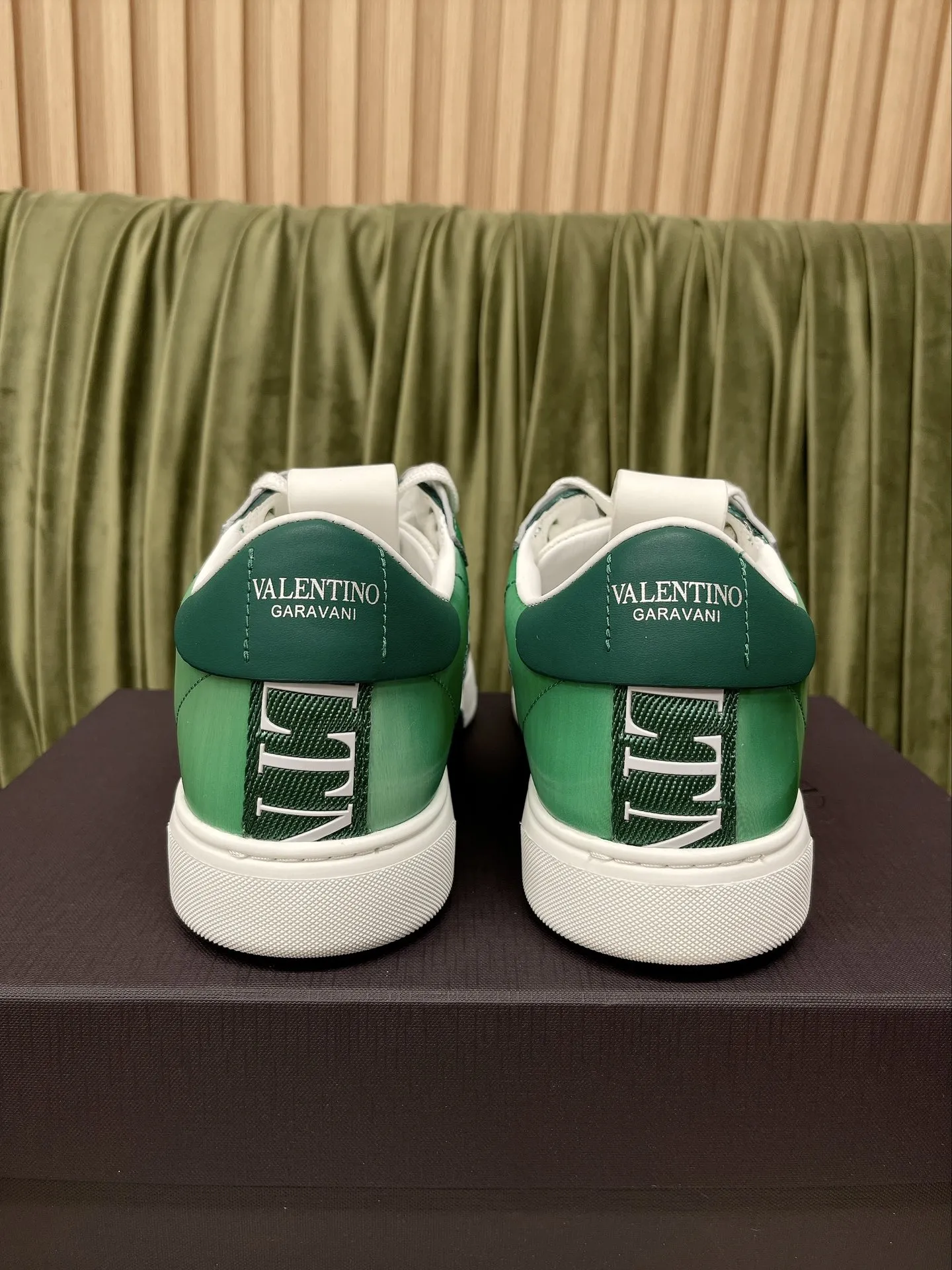 Valentino グリーン レーザーカラーシューズ - 画像 (9)