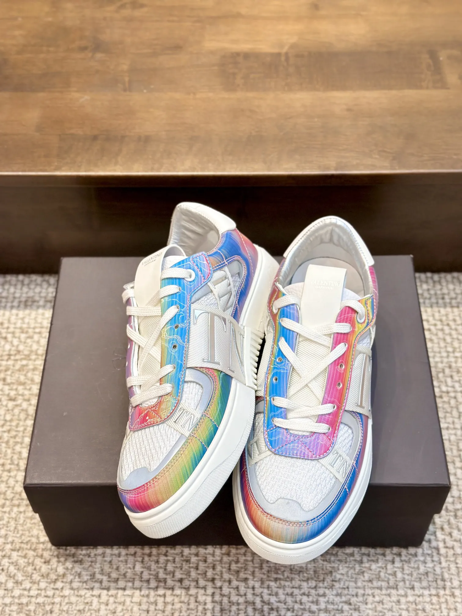 VALENTINOガレージカラースニーカー - 画像 (3)