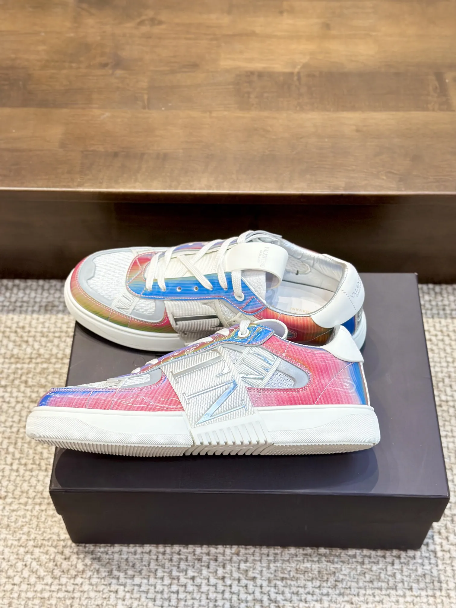 VALENTINOガレージカラースニーカー - 画像 (6)