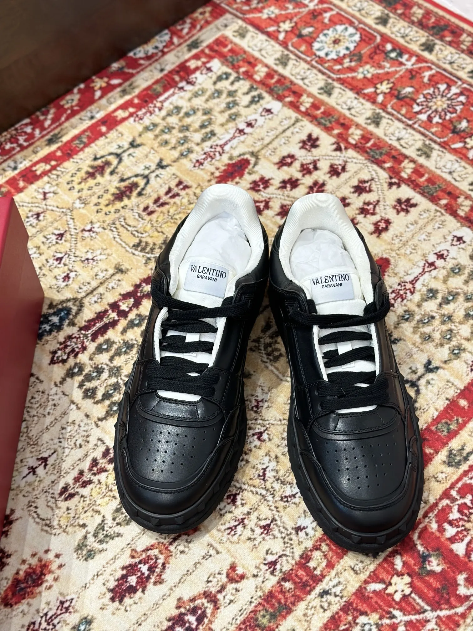 VALENTINO FREEDOTS ブラック ローカットスニーカー - 画像 (6)