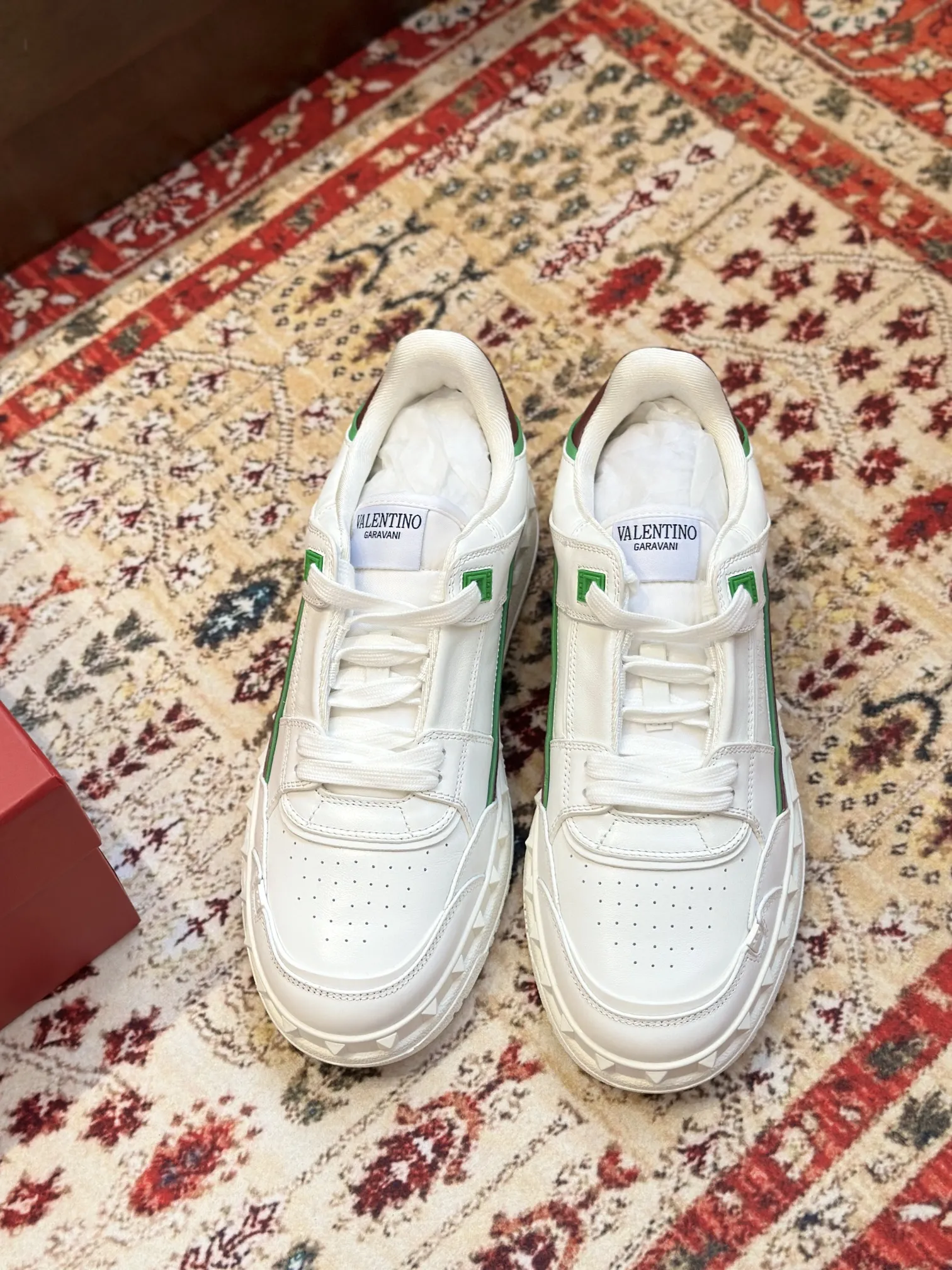 VALENTINO FREEDOTS ホワイトローカットスニーカー - 画像 (6)