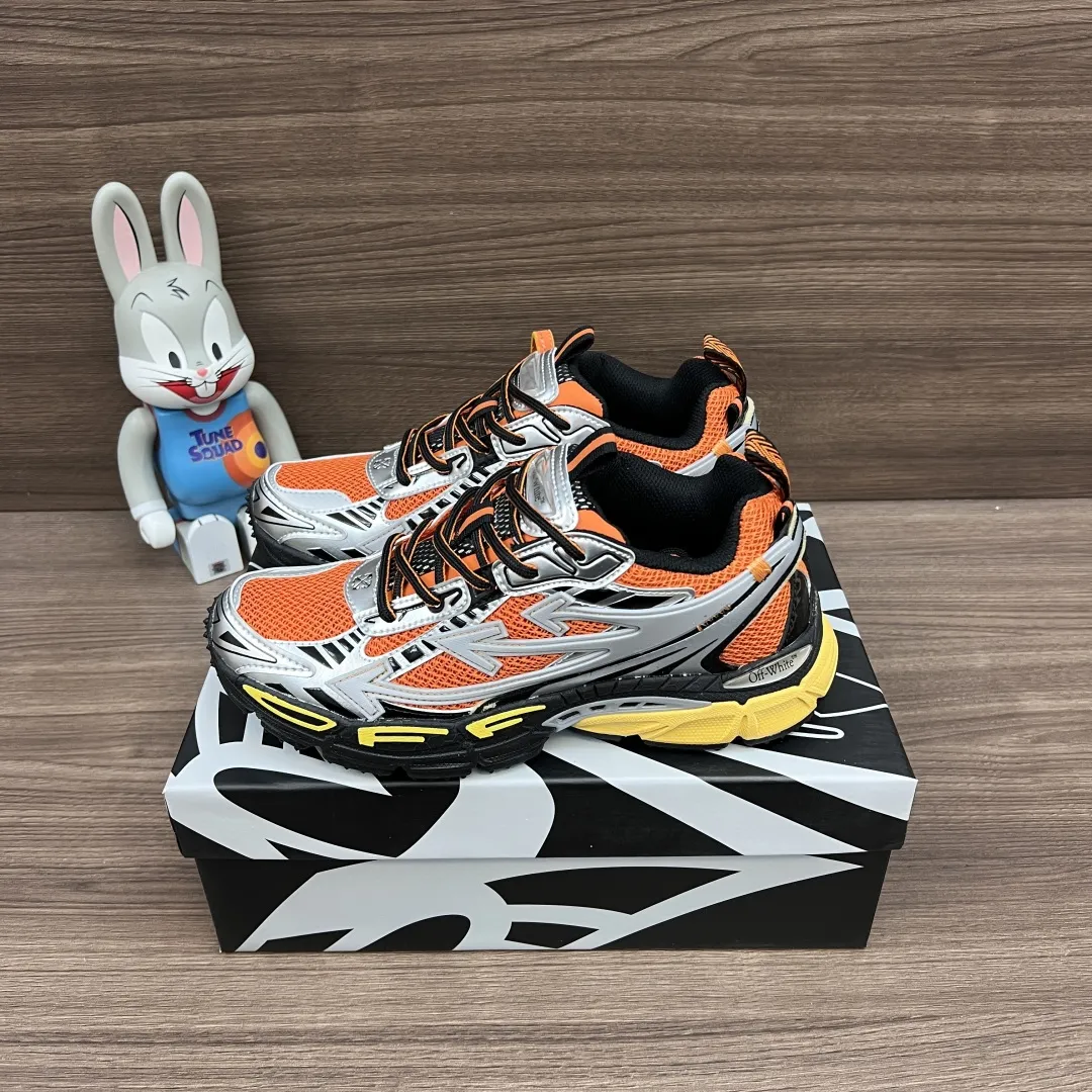 OFF-WHITE Be Right Back グレーとオレンジのローカットスニーカー