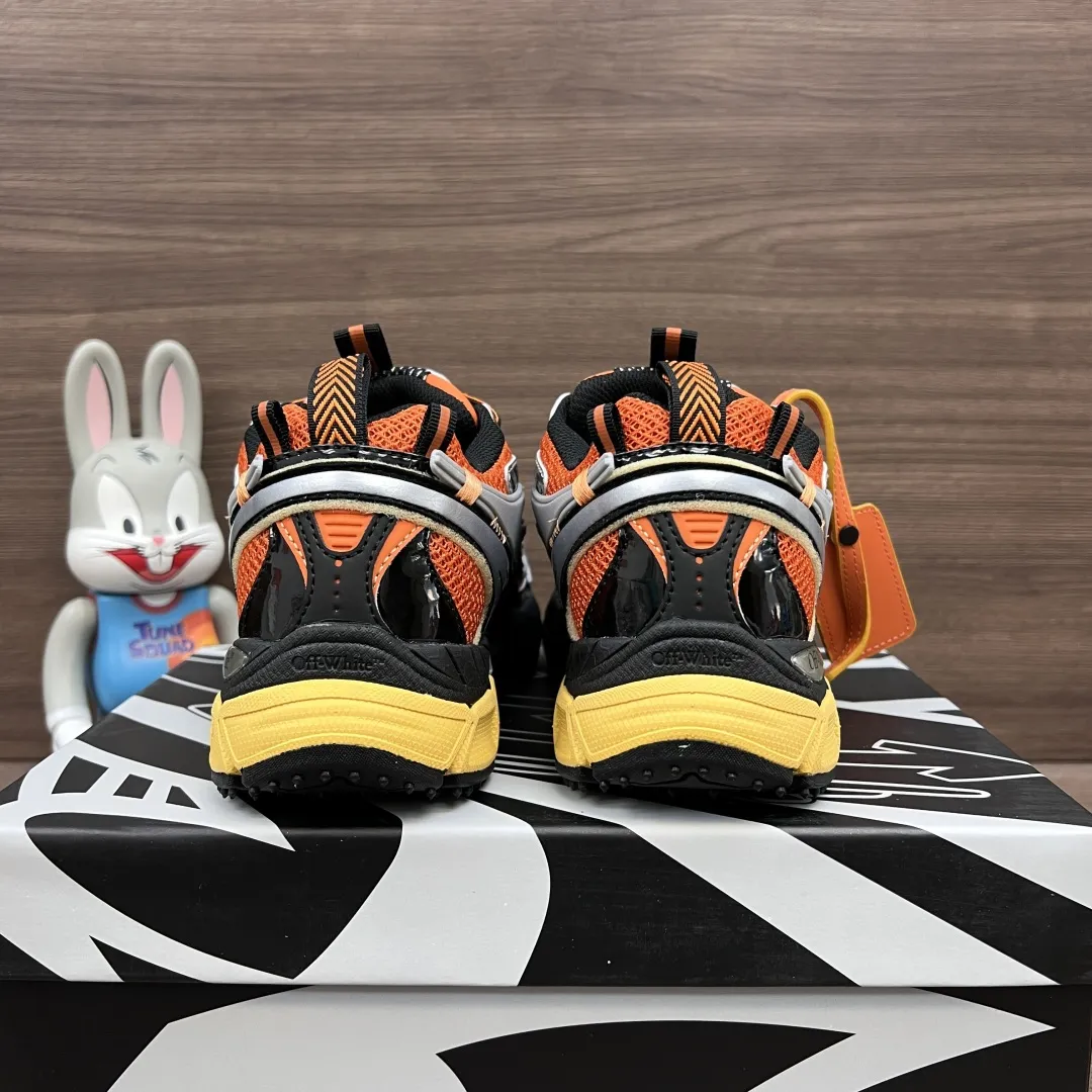 OFF-WHITE Be Right Back グレーとオレンジのローカットスニーカー - 画像 (5)