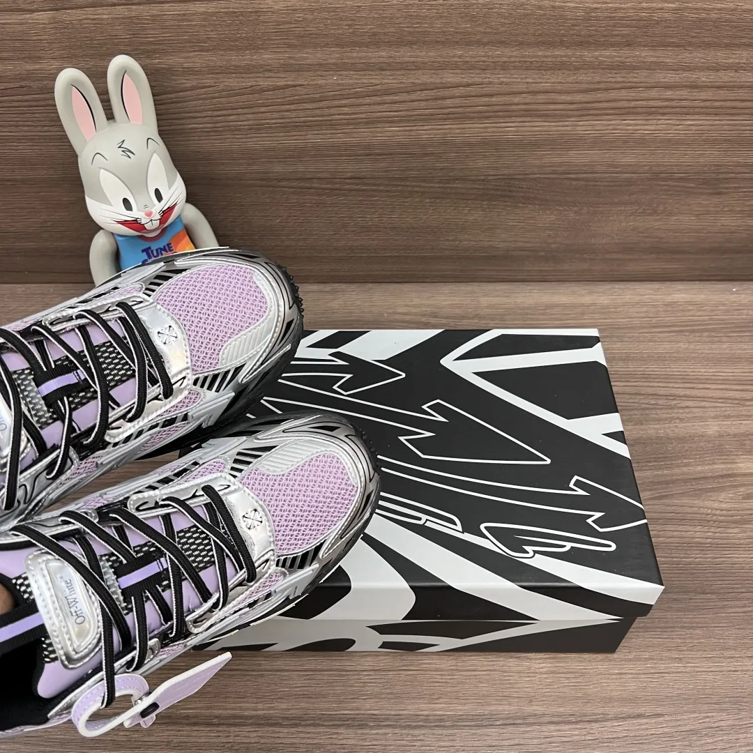 OFF-WHITE Be Right Back ダストピンクのローカットスニーカー - 画像 (8)