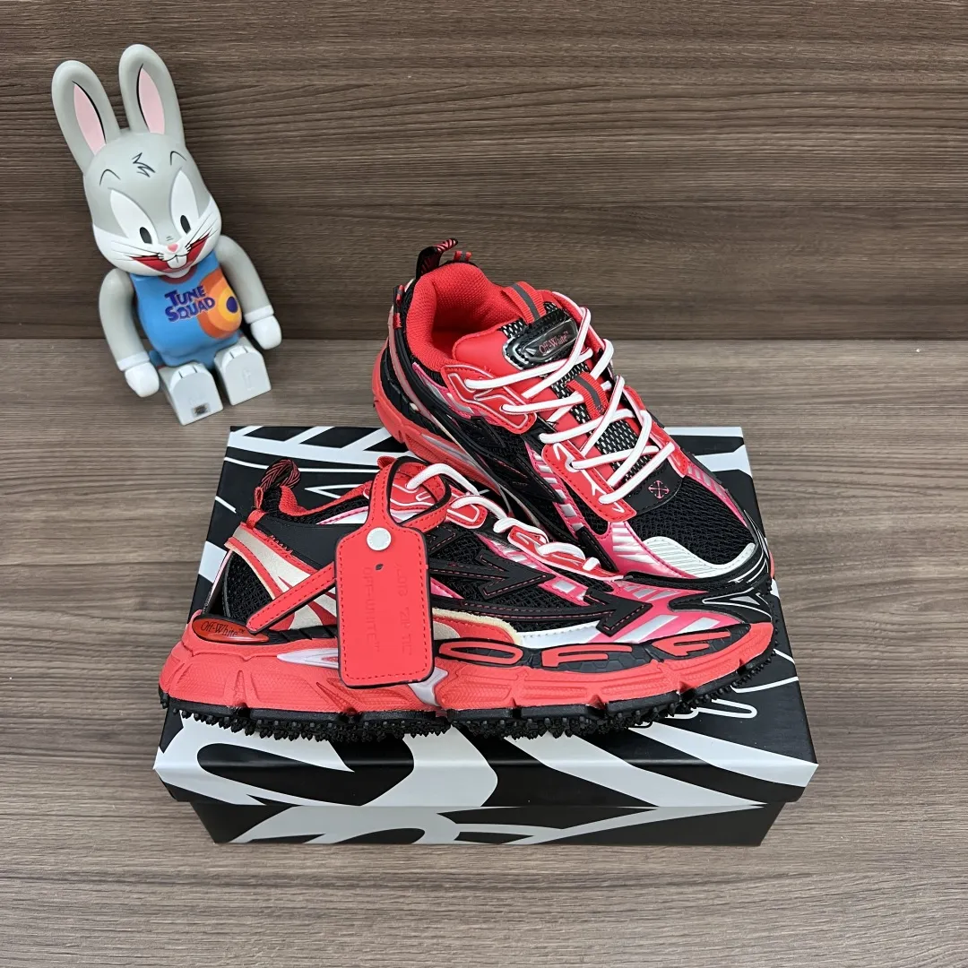 OFF-WHITE Be Right Back 黒と赤のローカットスニーカー - 画像 (6)